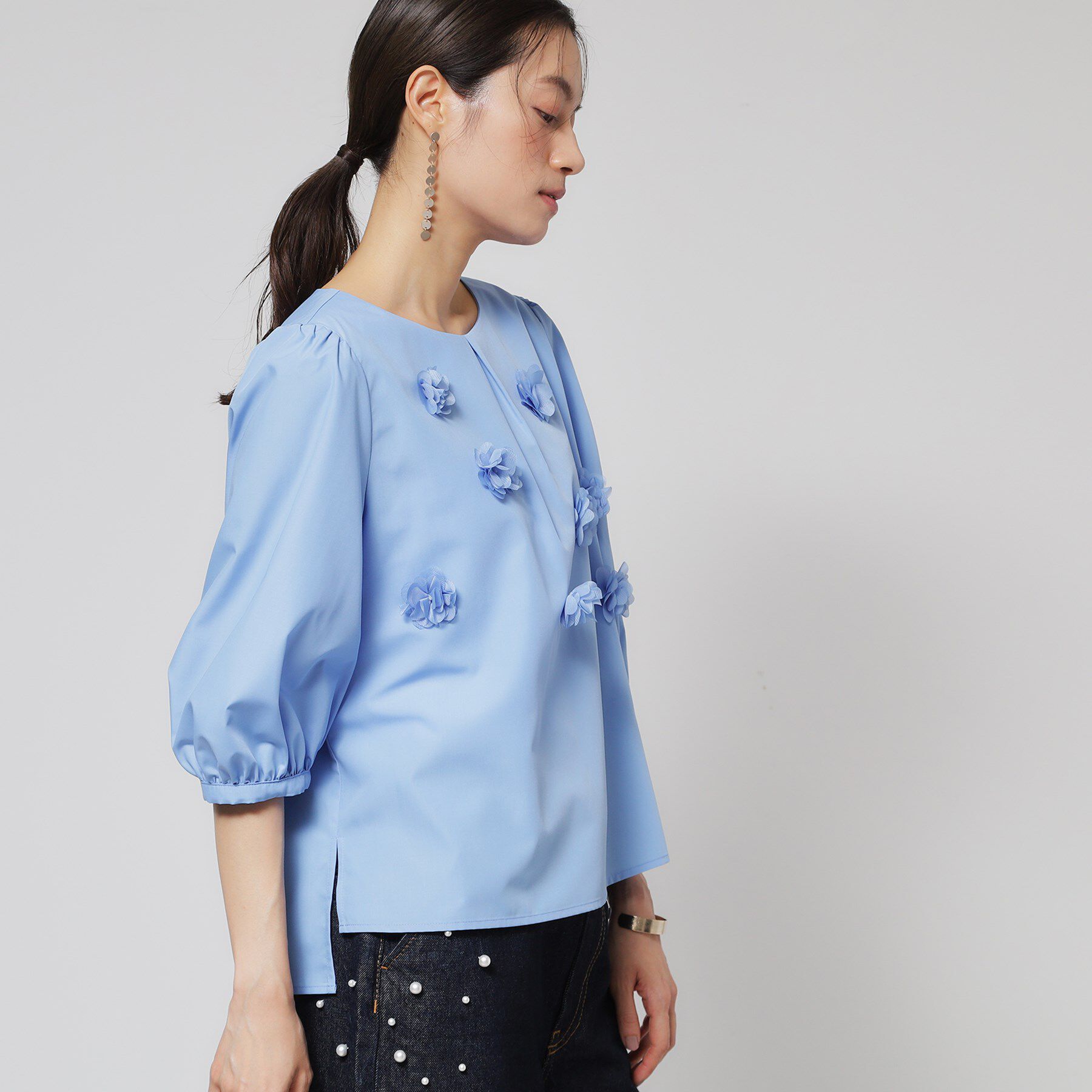 SunaUna「【接触冷感】フラワーパフスリーブブラウス」|シャツ・ブラウス|ブルー(091)