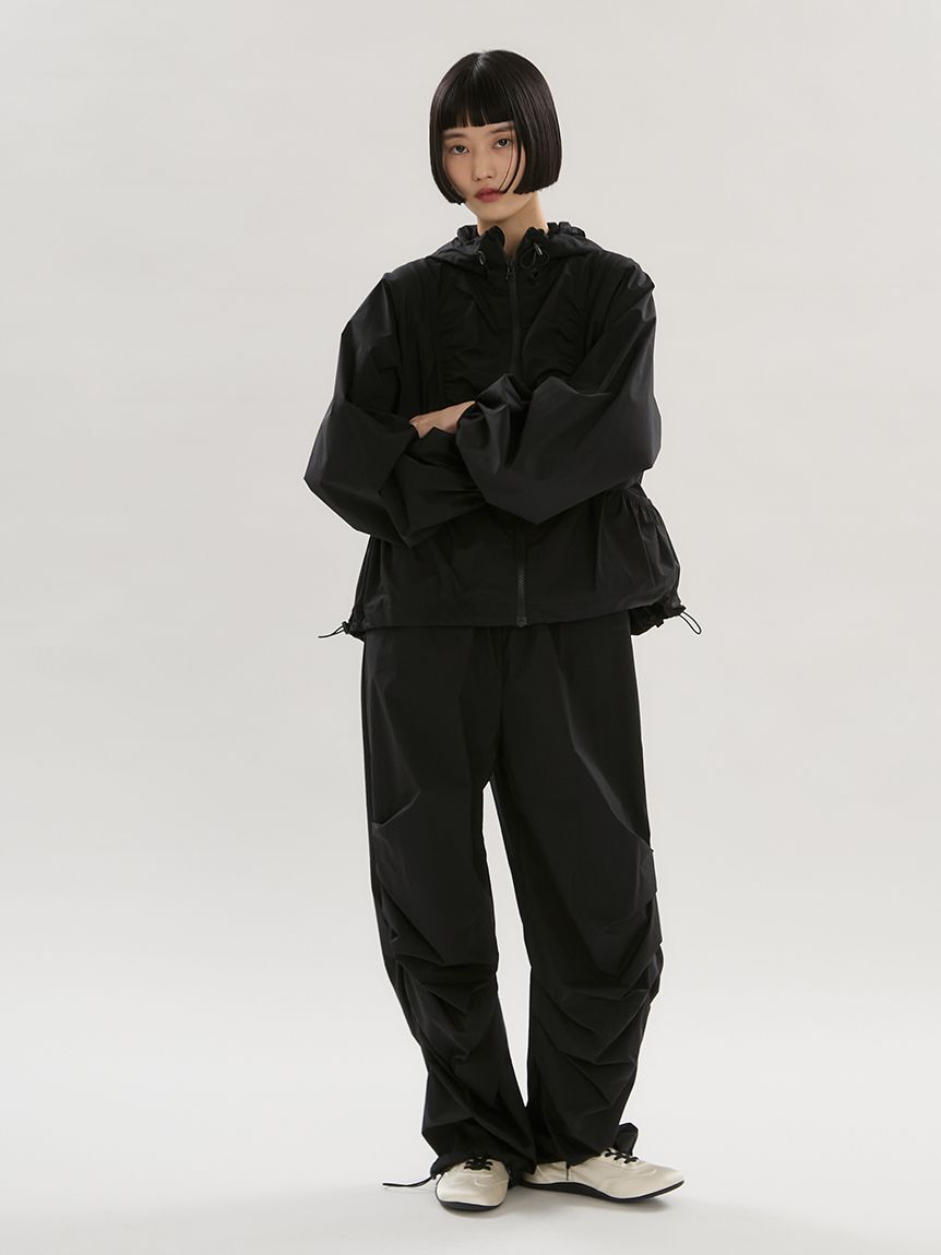 emmi atelier「ギャザーディテールナイロンイージーパンツ【セットアップ対応】/撥水」|チノ|