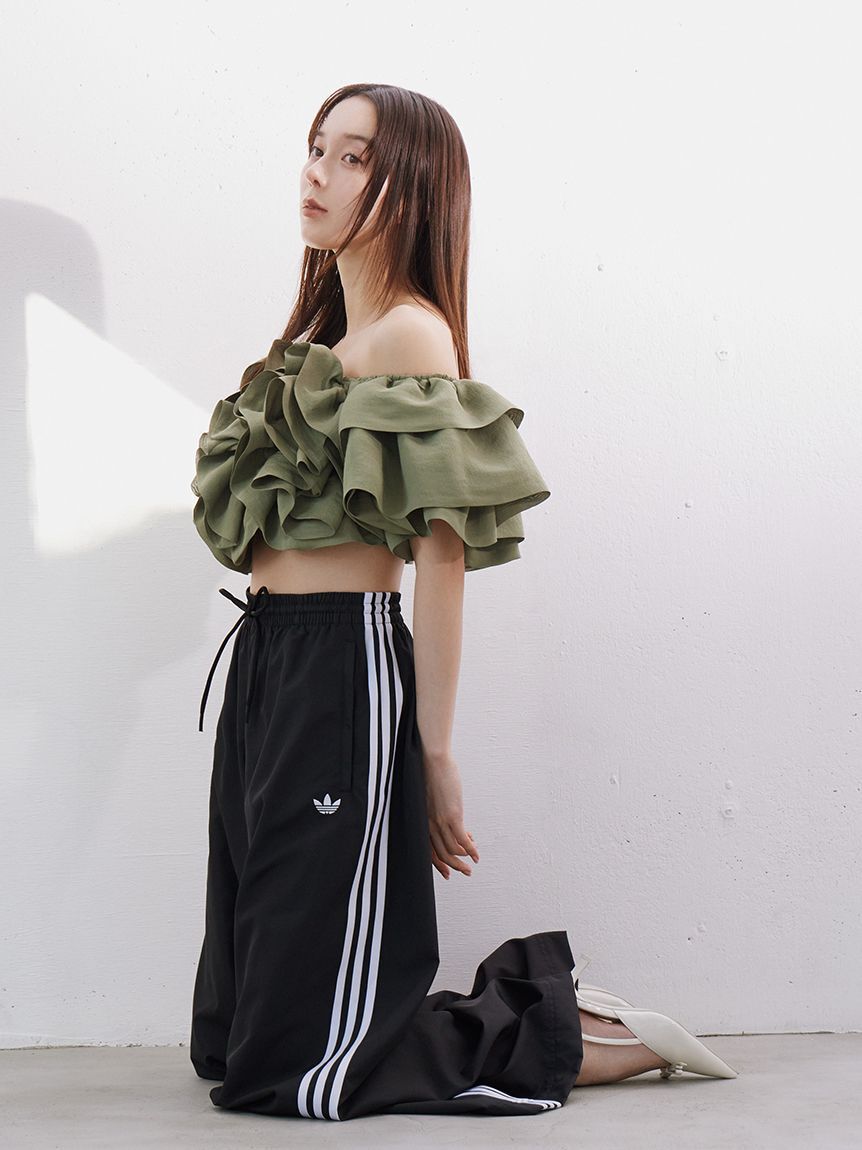 SNIDEL「オフショルボリュームフリルブラウス」|シャツ・ブラウス|