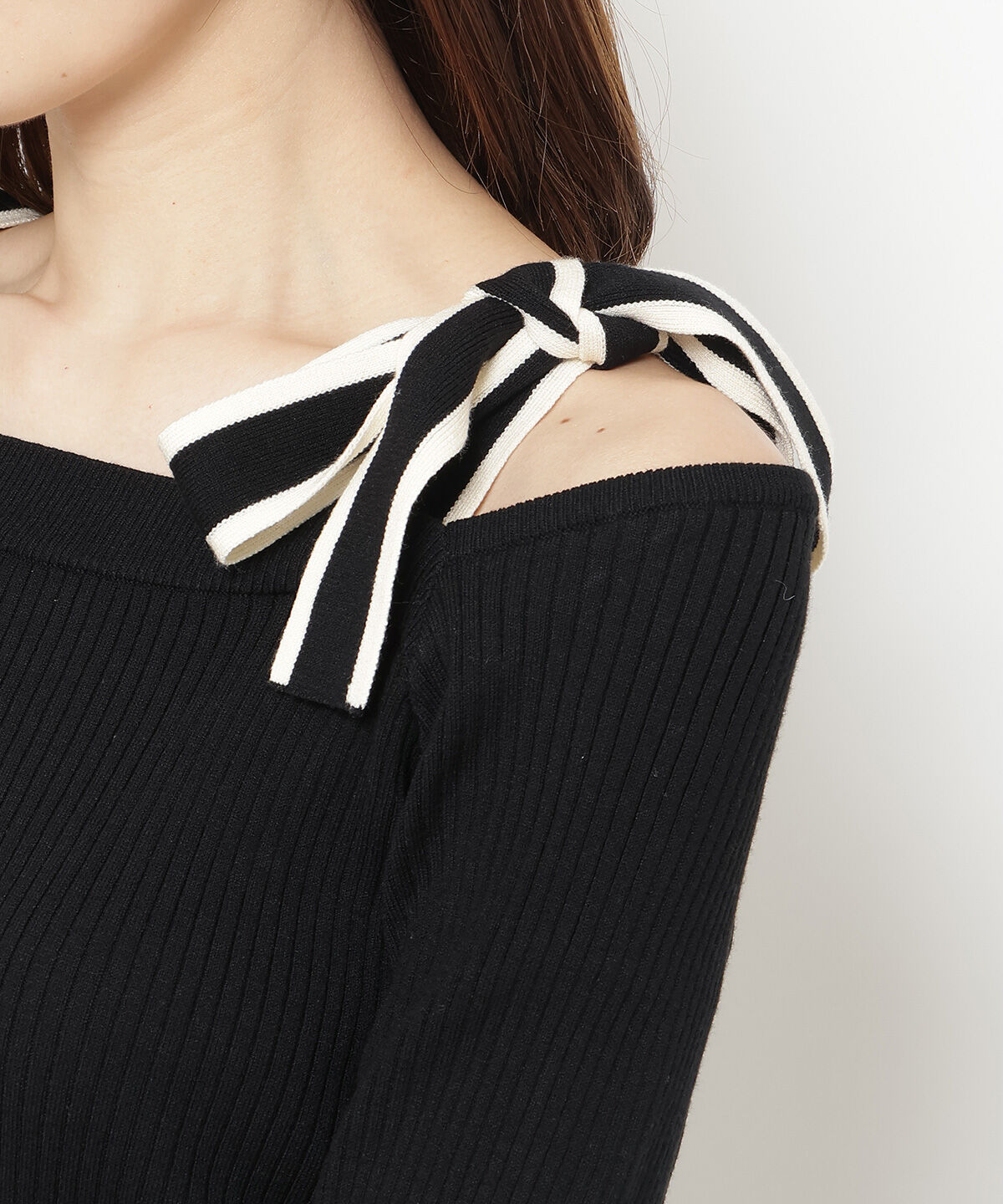 アンドクチュール「配色ショルダーリボンニットプルオーバー」|ニット・セーター|