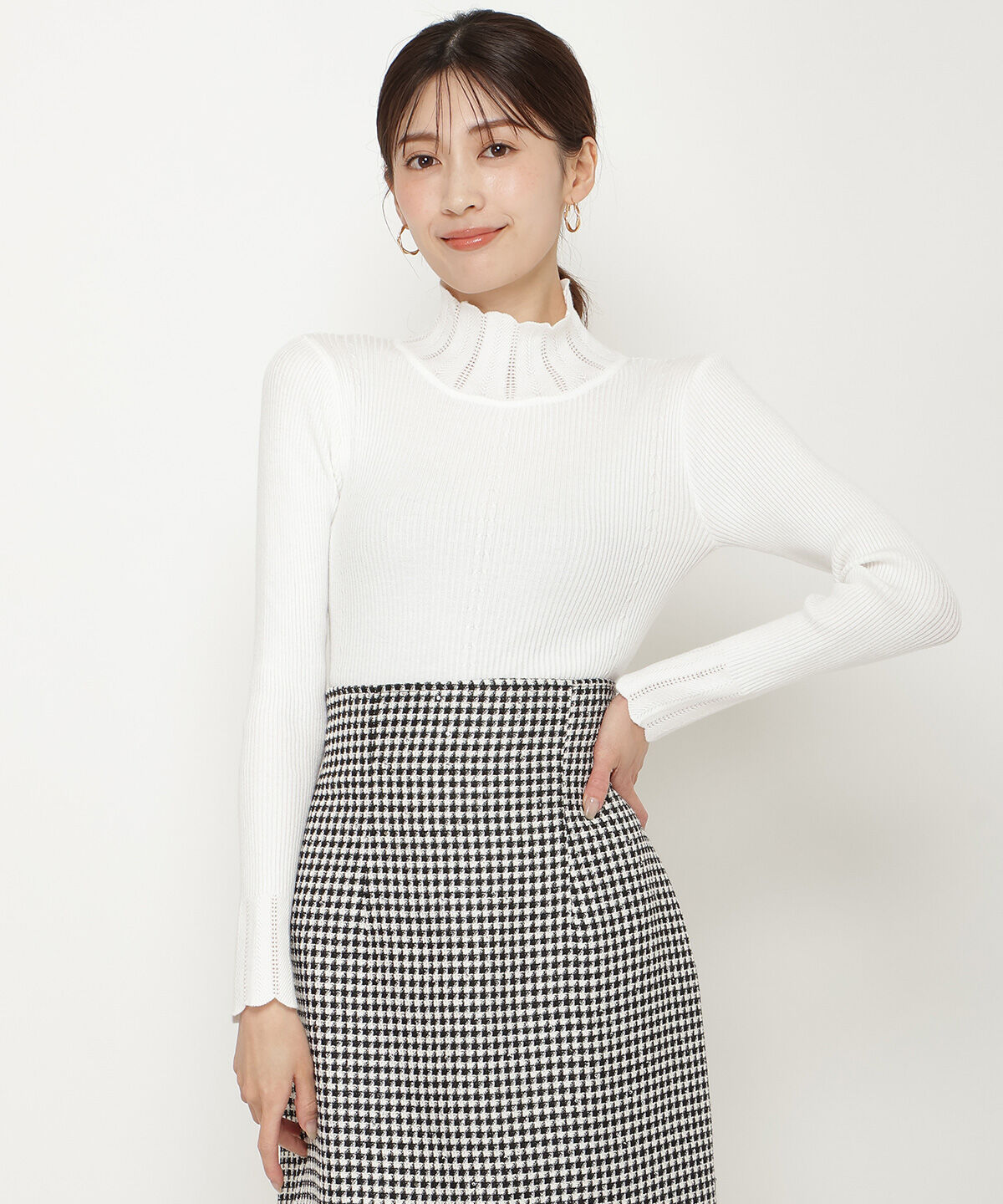 アンドクチュール「スカラハイネックニットプルオーバー」|ニット・セーター|オフ