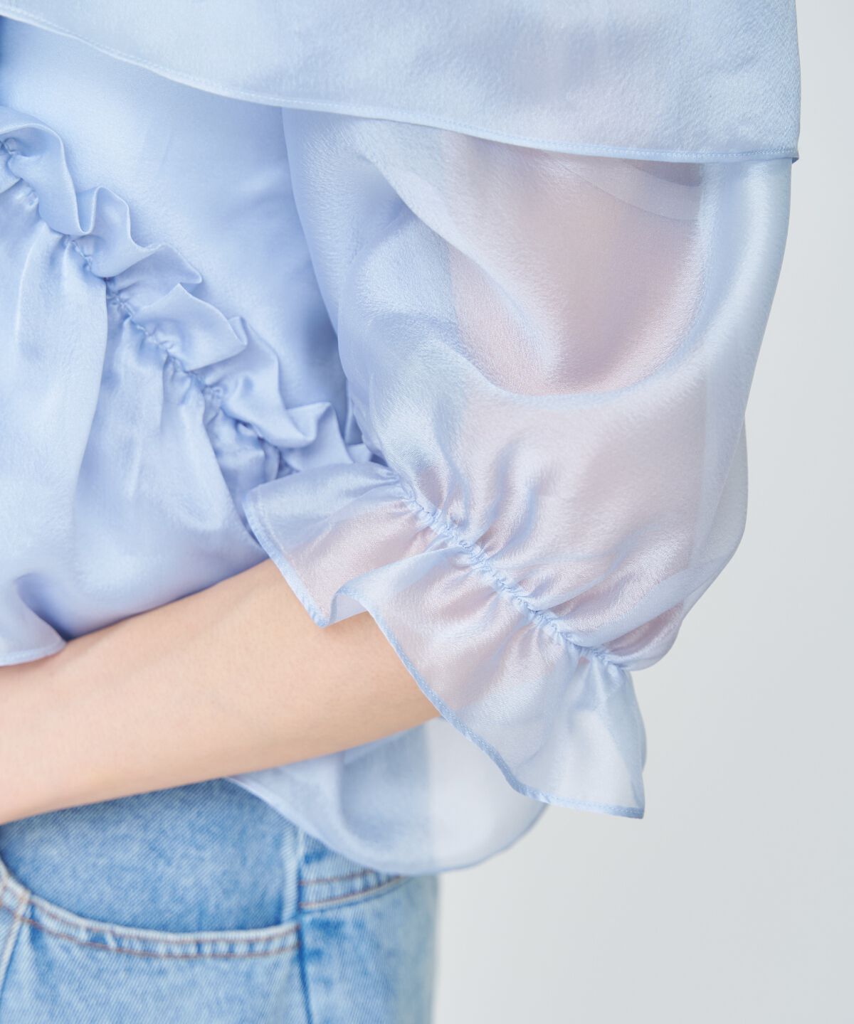 アンドクチュール「フリルクロスシアーブラウス」|シャツ・ブラウス|