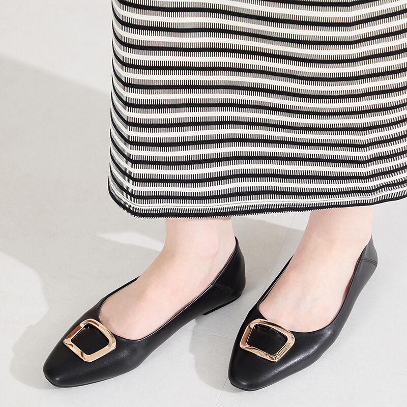 WA Oriental TRaffic「●2026春夏新作●ゴールドモチーフフラットパンプス/62109」|パンプス|BLACK