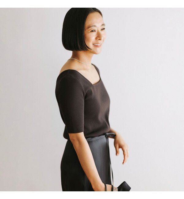 Demi-Luxe BEAMS 「【別注】スタイリスト佐藤佳菜子 &times; SLOANE / スクエアネック リブ Tシャツ」|Tシャツ・カットソー|DARK.BROWN