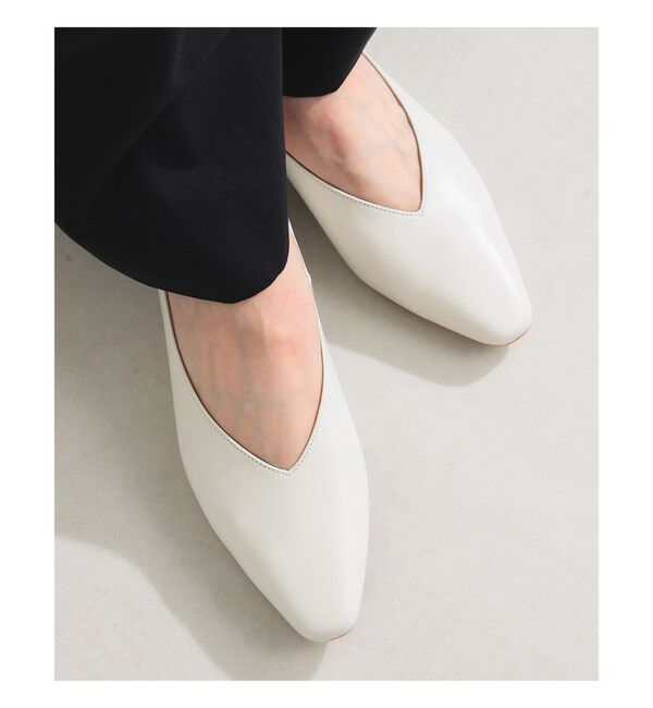 Demi-Luxe BEAMS 「Vカット フラット パンプス」|パンプス|IVORY