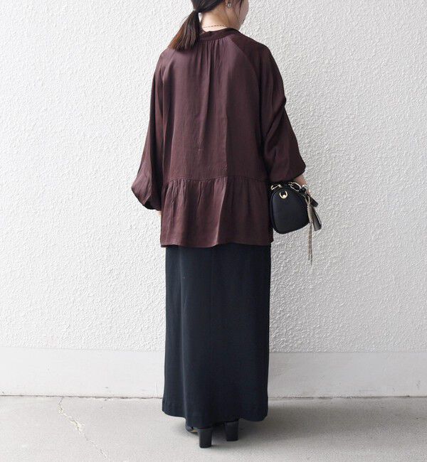 SHIPS any「SHIPS any:〈洗濯機可能〉サテン 刺繍 スキッパー ペプラム ブラウス」|シャツ・ブラウス|