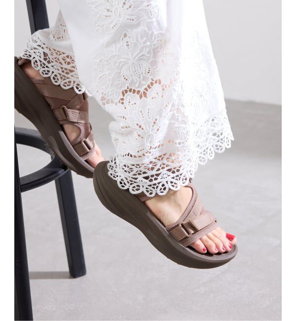 IENA「《予約》Teva/テバ 別注 W Aventrail R2T サンダル 1172831」|サンダル|