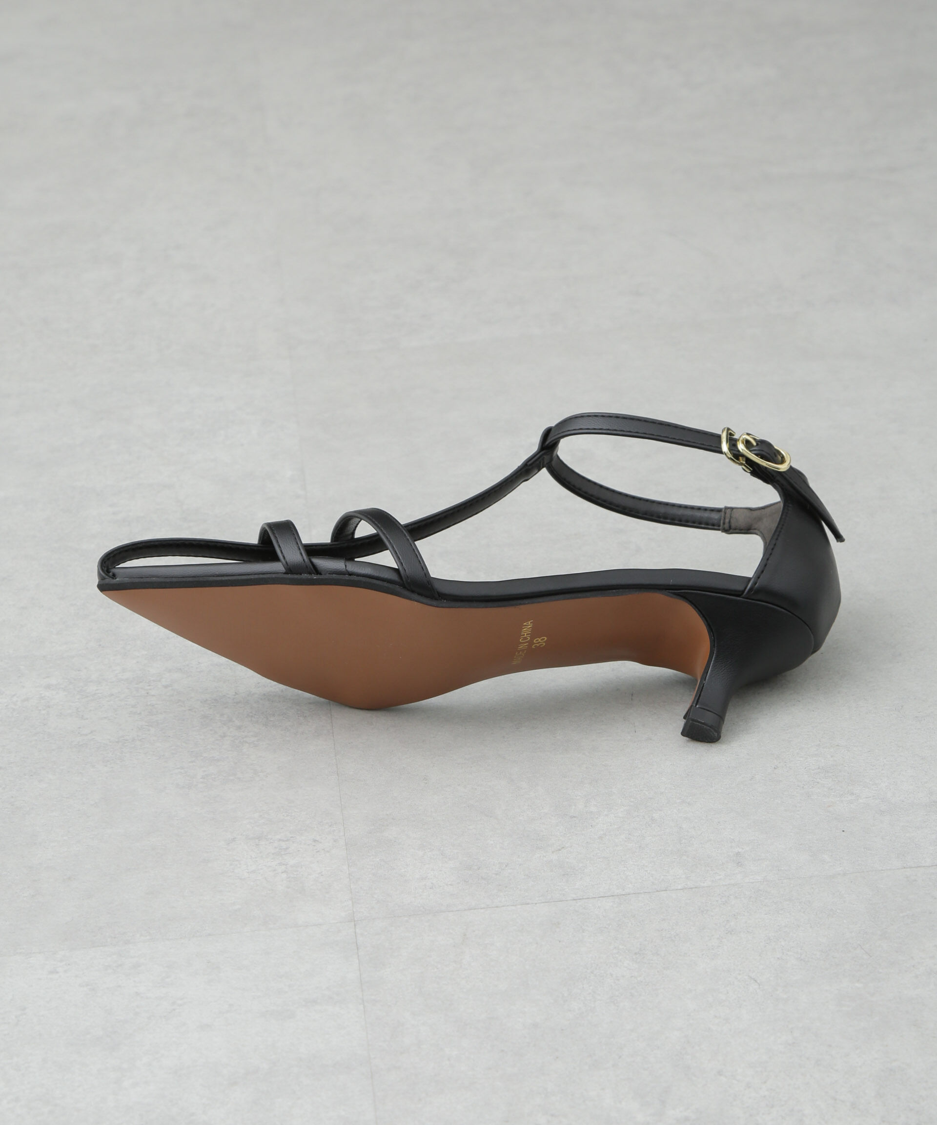 nano･universe「クロスストラップサンダル」|ビジネス・ドレスシューズ|