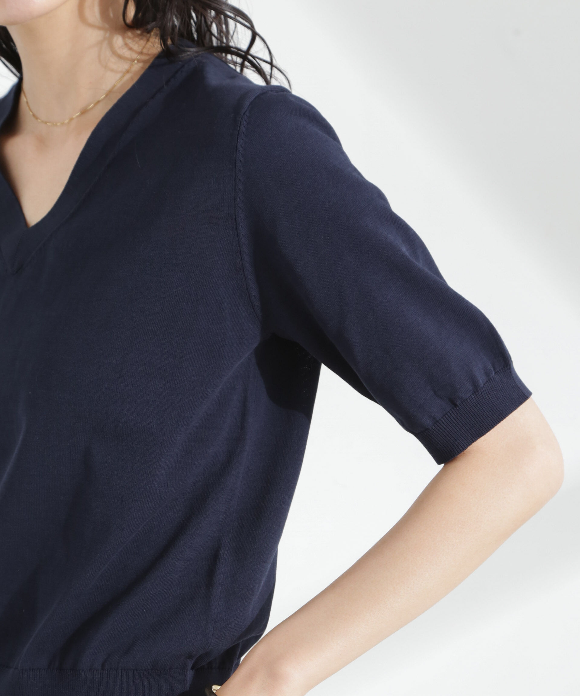 nano･universe「TEKNICO GIZAコットンVネックコンパクトニット」|ニット・セーター|