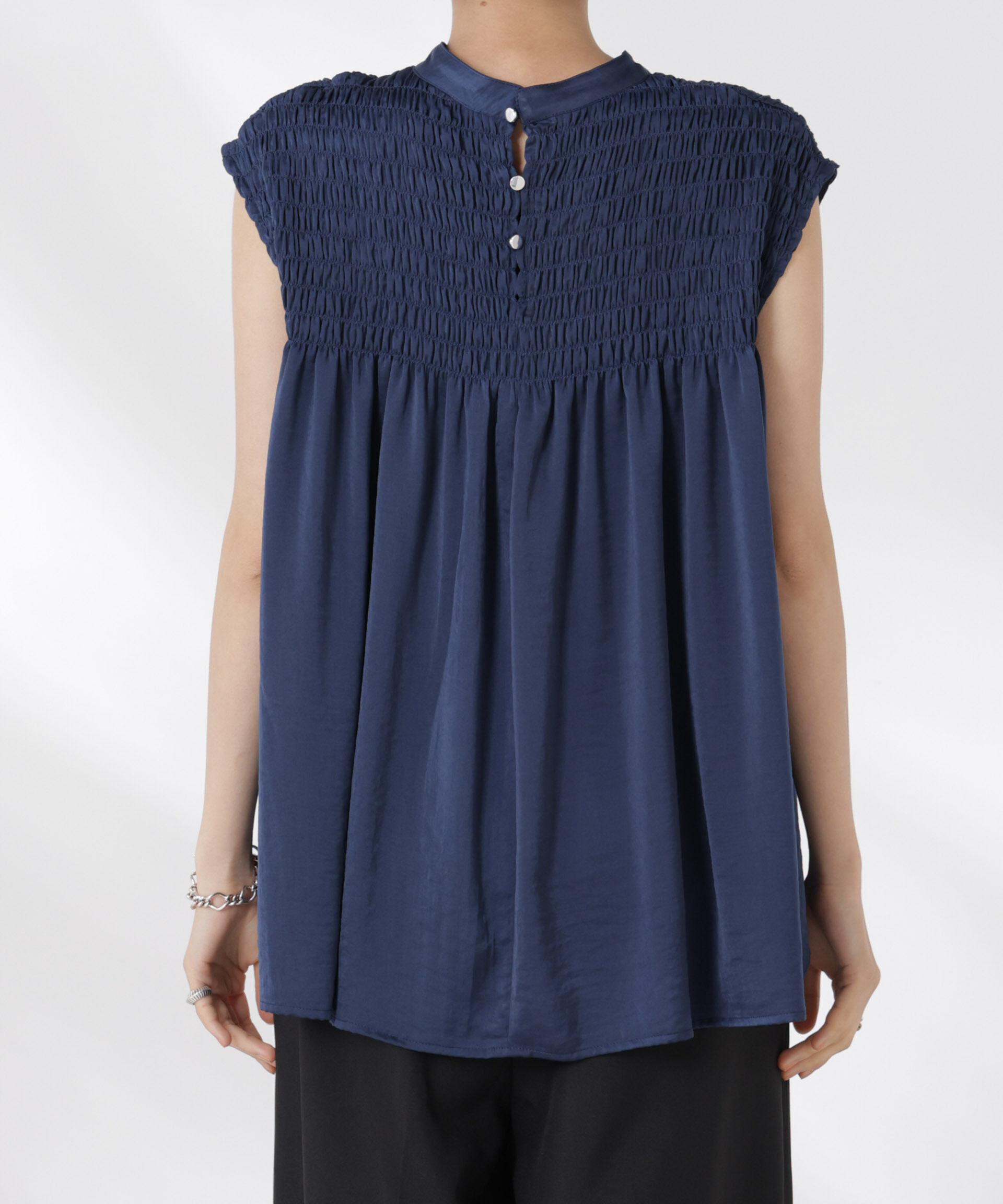 nano･universe「フロントシャーリングノースリーブブラウス」|シャツ・ブラウス|