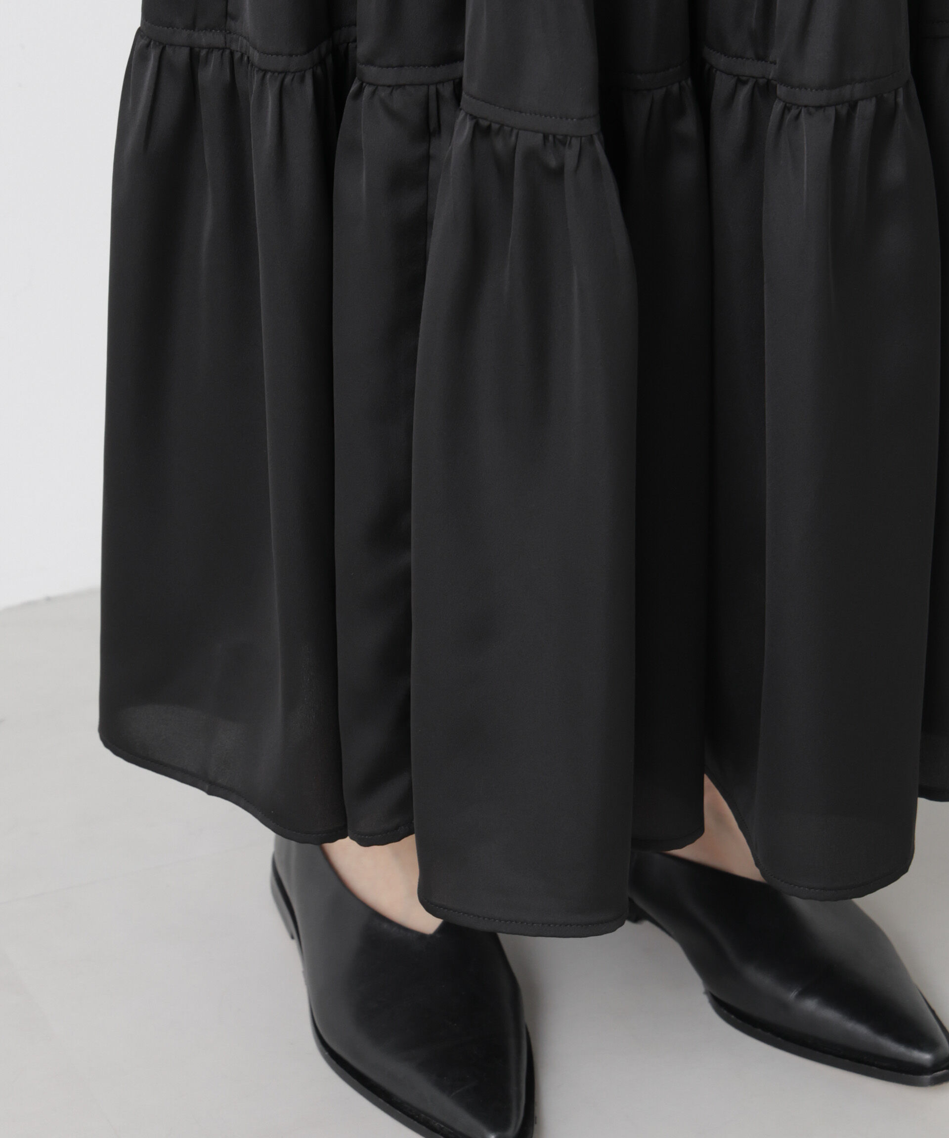 nano･universe「ティアード切り替えサテンギャザースカート」|スカート|