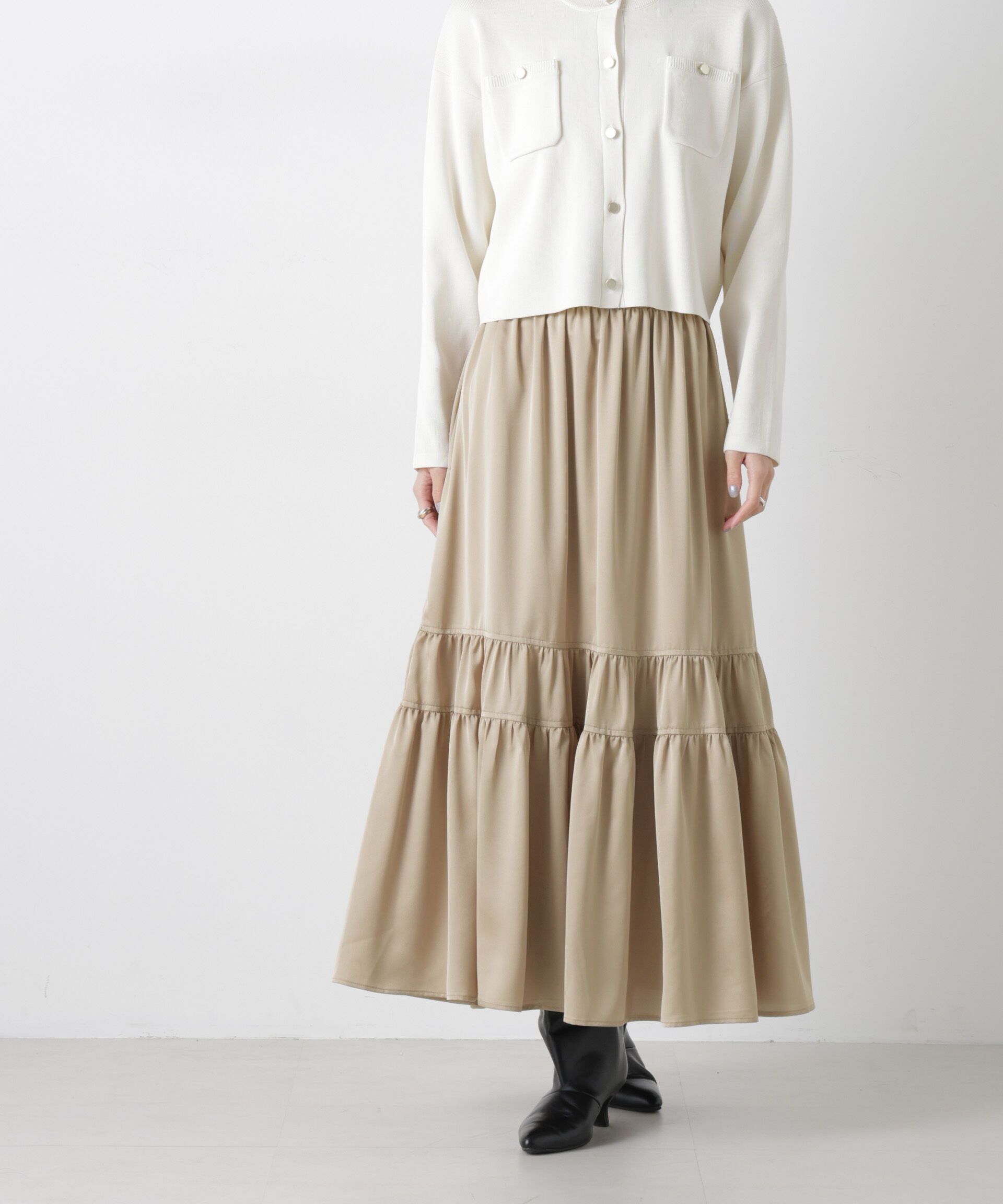 nano･universe「ティアード切り替えサテンギャザースカート」|スカート|ベージュ
