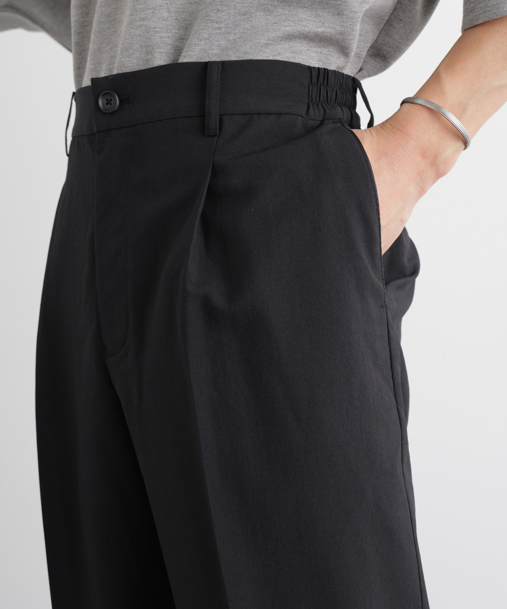 nano･universe「セオアルファ スラックス（セットアップ可）」|チノ|