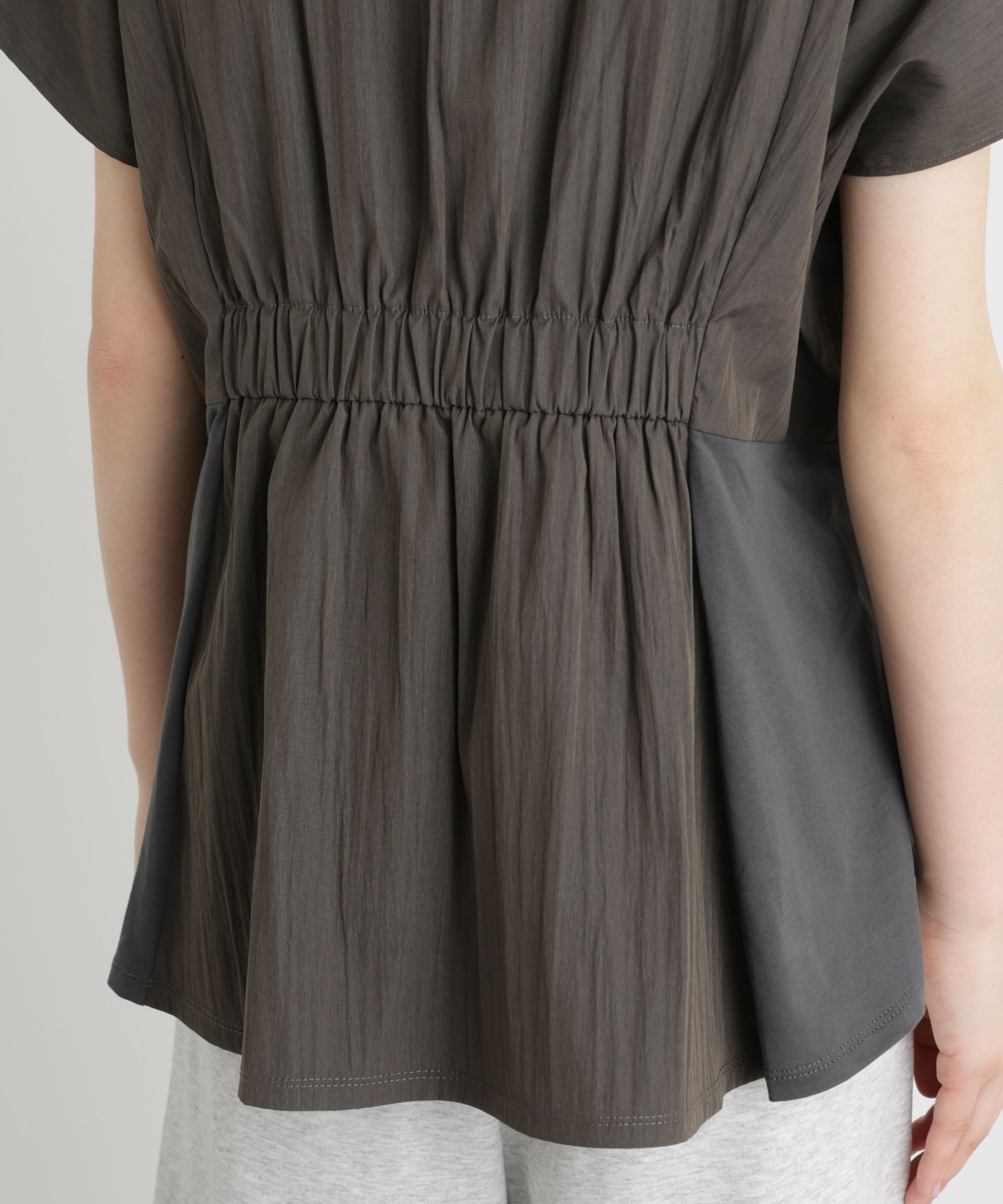 nano･universe「タフタコンビバックギャザーデザインカットトップス」|Tシャツ・カットソー|