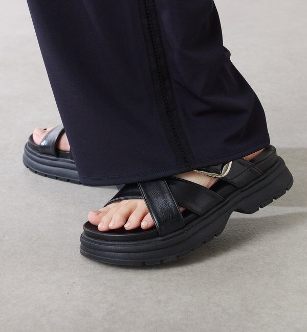  「【PAPILLONNER/パピヨネ】ベルトクロスサンダル」|サンダル|