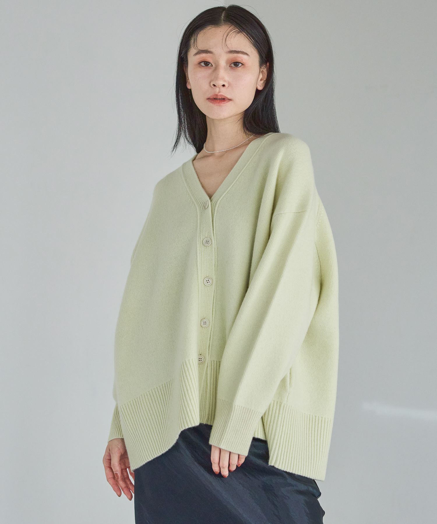 A part by 「カシミヤコンBIG Vネックカーディガン」|ニット・セーター|