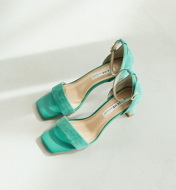 AU BANNISTER「アンクルストラップ スクエアトゥサンダル」|サンダル|