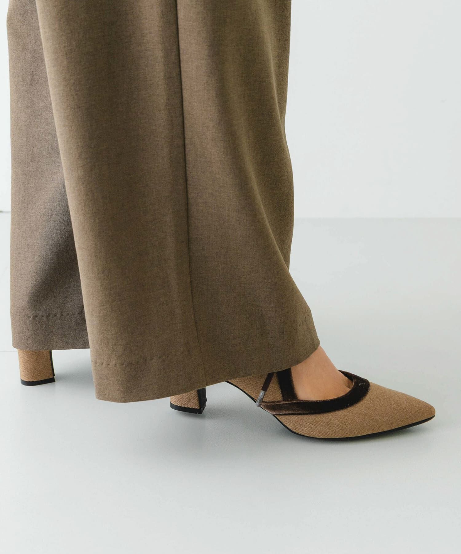 RODE SKO「『MADE IN JAPAN』チャンキーヒールリボンパンプス」|パンプス|