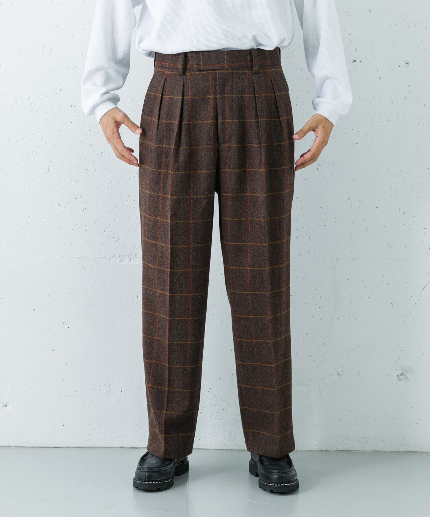 URBAN RESEARCH「new basic　DRY WOOL SLACKS PANTS」|その他|