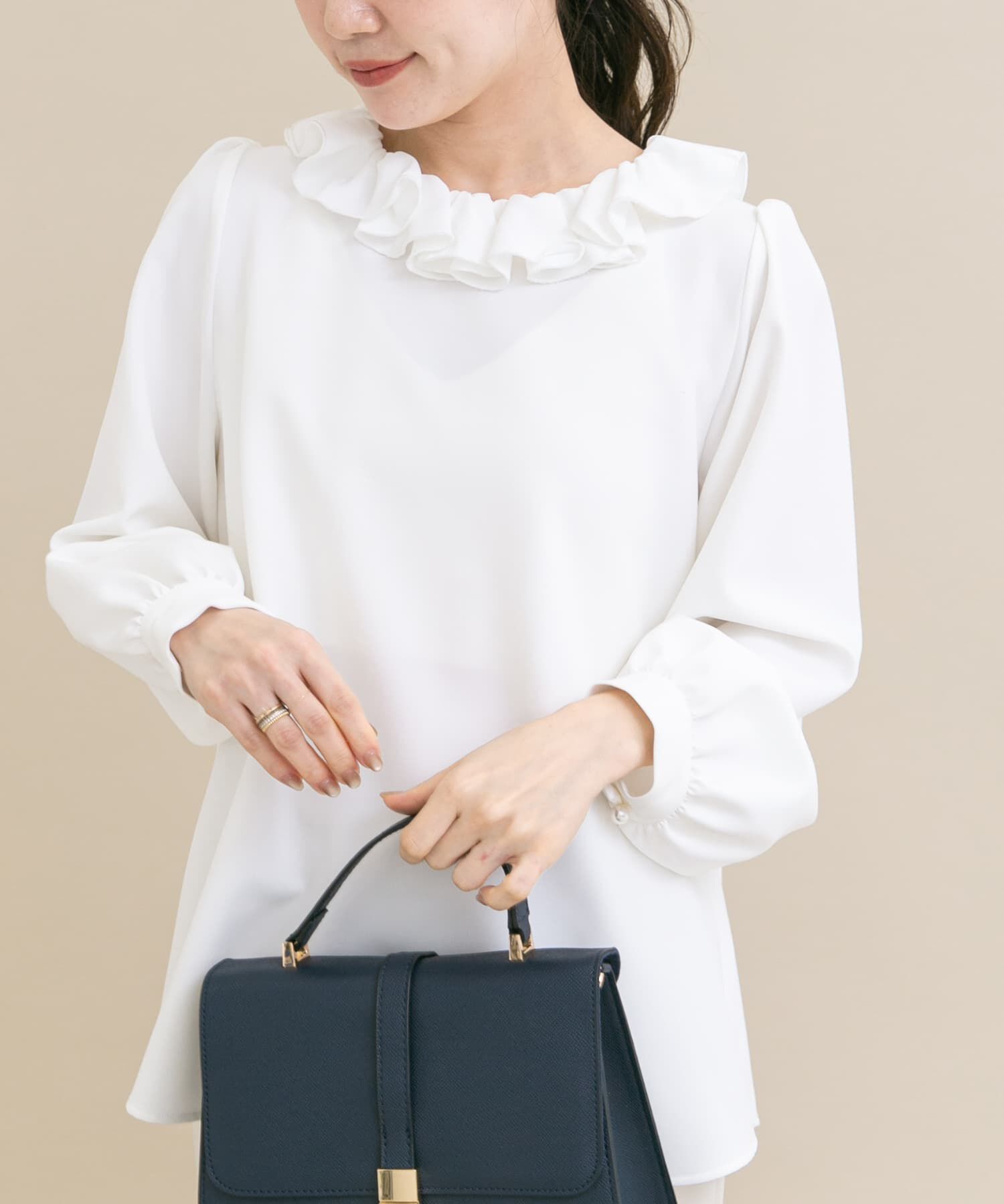 URBAN RESEARCH ROSSO「『WEB限定』コサージュカラー2WAYブラウス」|シャツ・ブラウス|オフホワイト