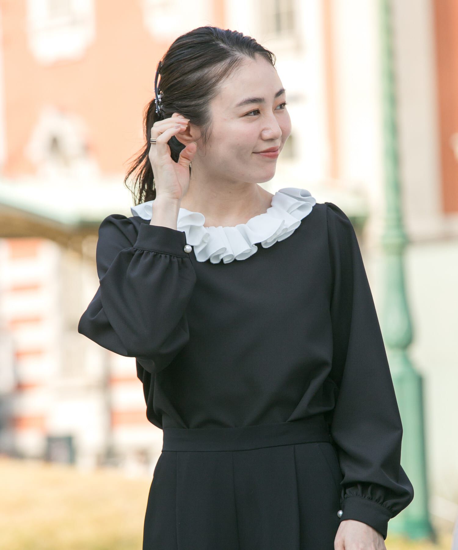 URBAN RESEARCH ROSSO「『WEB限定』コサージュカラー2WAYブラウス」|シャツ・ブラウス|