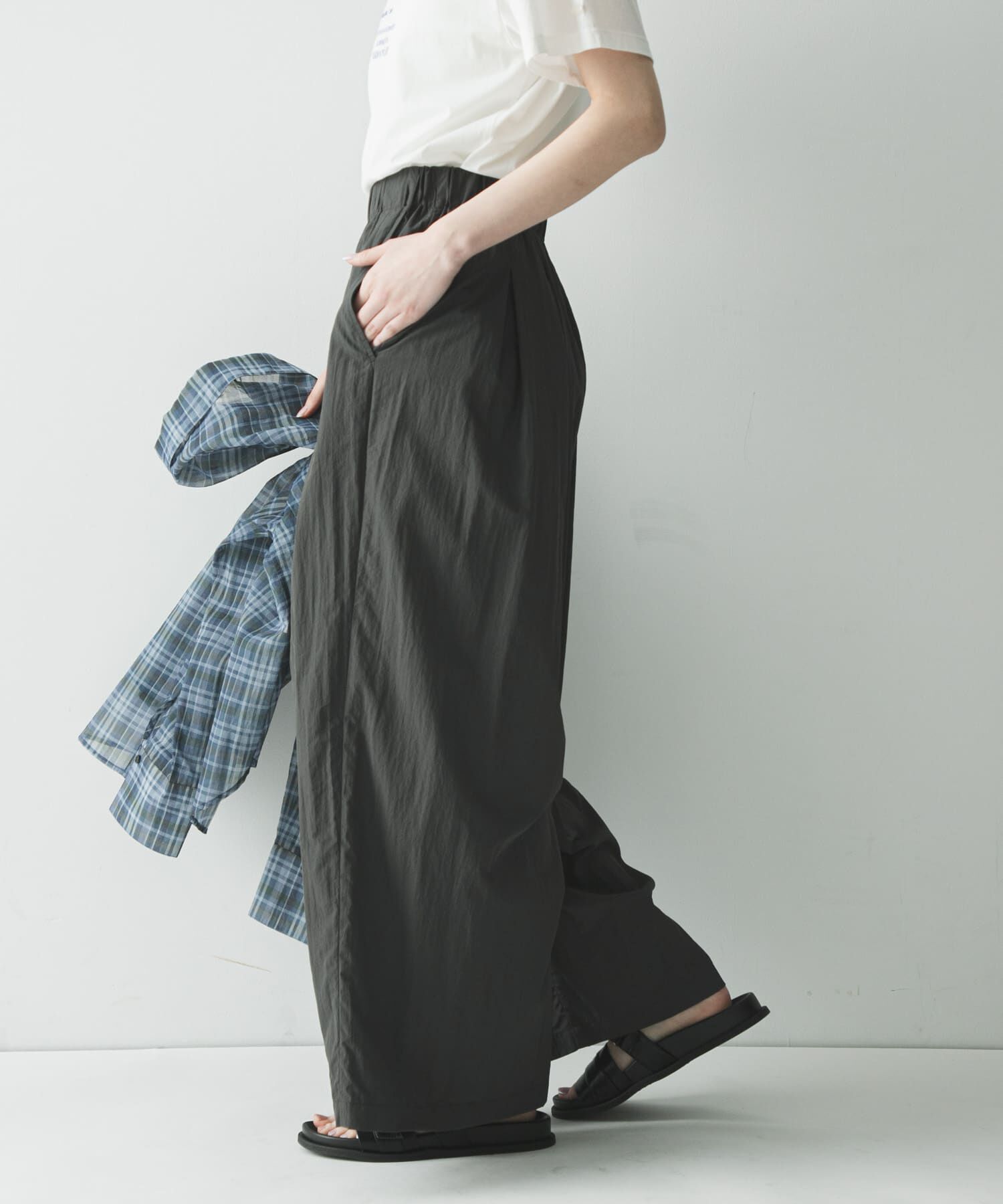 URBAN RESEARCH「『UR TECH』ギャザーワイドパンツ」|その他|
