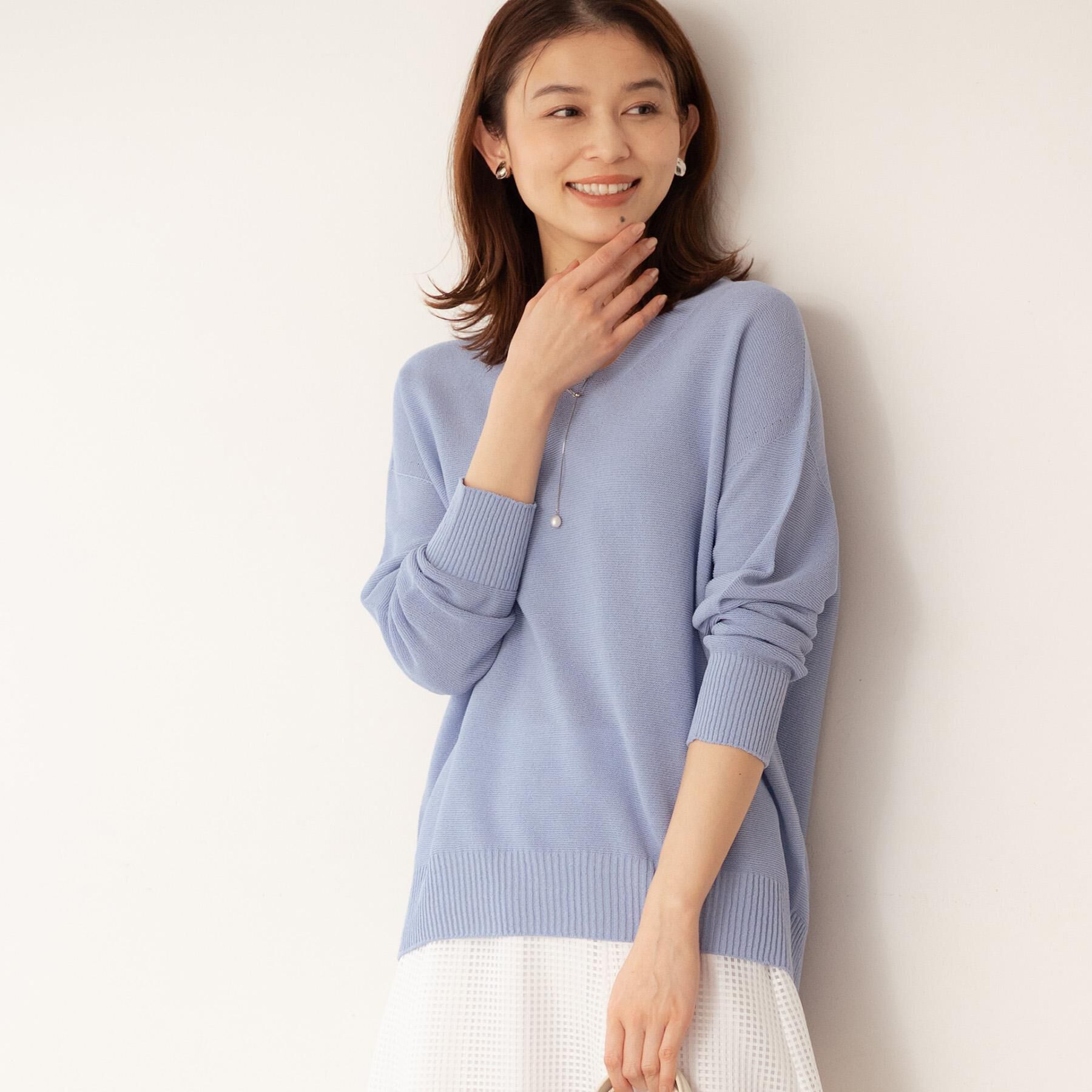 UNTITLED「【7色展開/洗える/程よい透け感】ドライタッチVネックニット」|ニット・セーター|