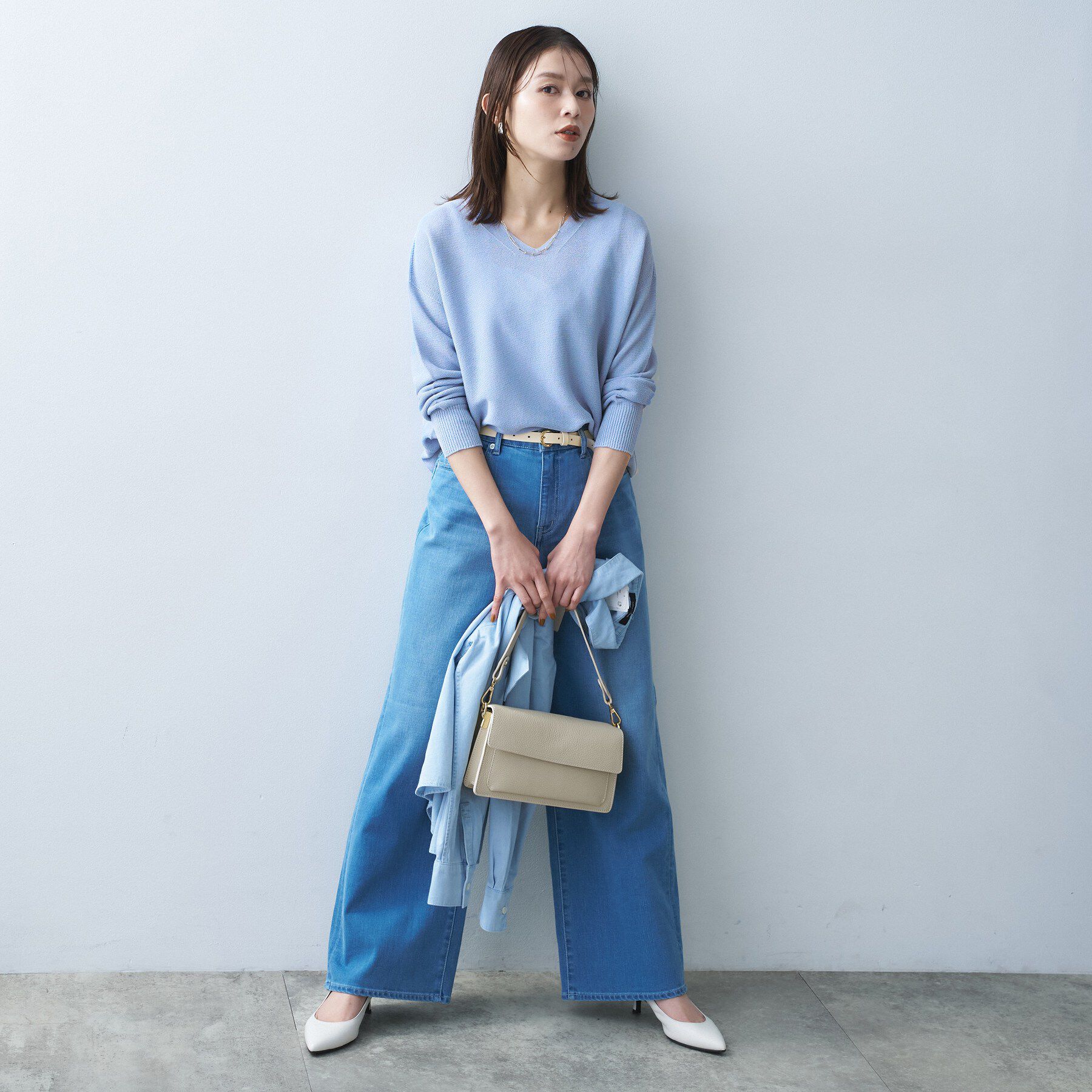 UNTITLED「【7色展開/洗える/程よい透け感】ドライタッチVネックニット」|ニット・セーター|