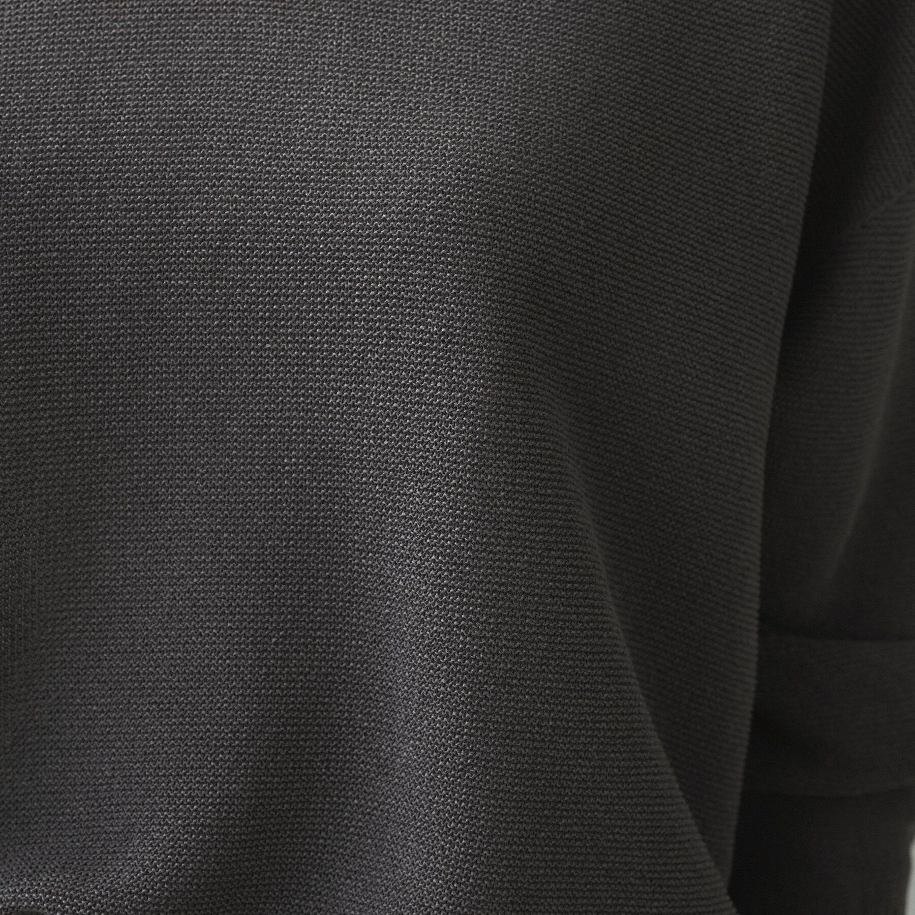 UNTITLED「【7色展開/洗える/程よい透け感】ドライタッチVネックニット」|ニット・セーター|