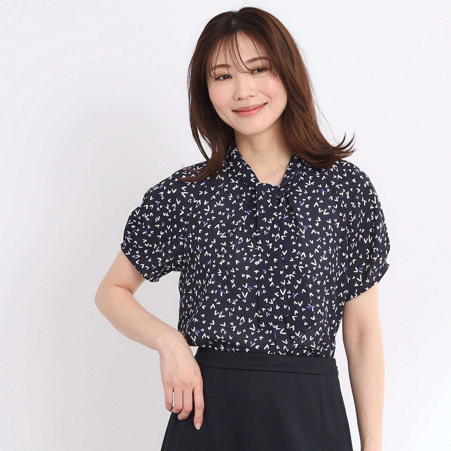 Reflect「【マシンウォッシュ可／セットアップ可】ボウタイプリントブラウス」|シャツ・ブラウス|