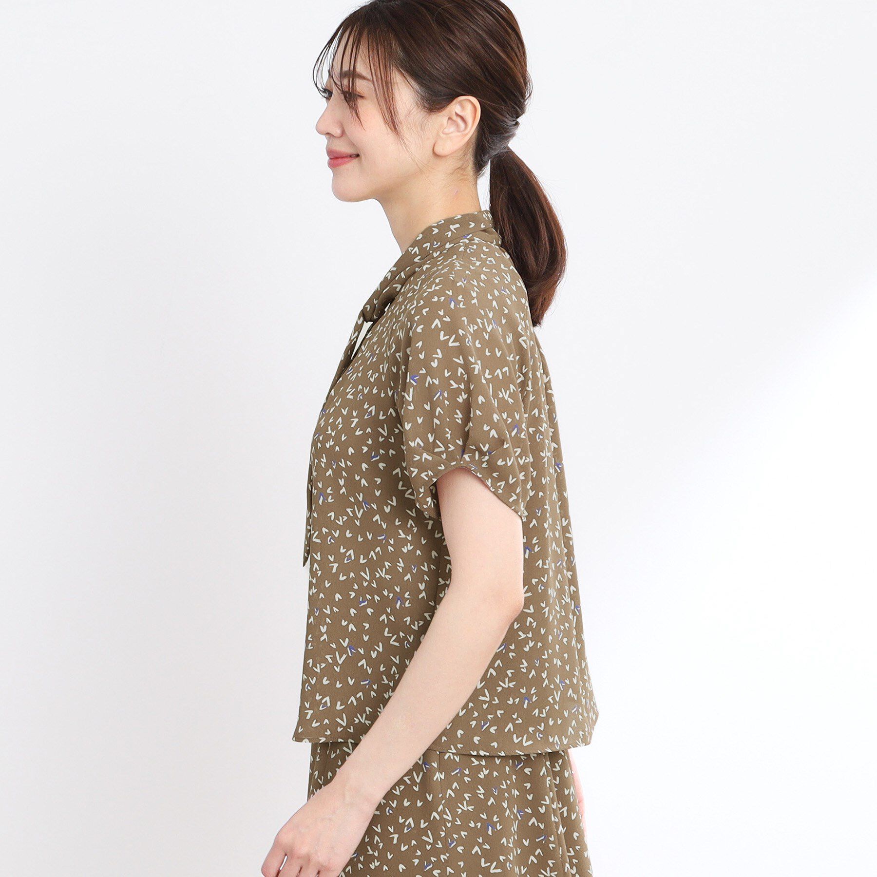 Reflect「【マシンウォッシュ可／セットアップ可】ボウタイプリントブラウス」|シャツ・ブラウス|