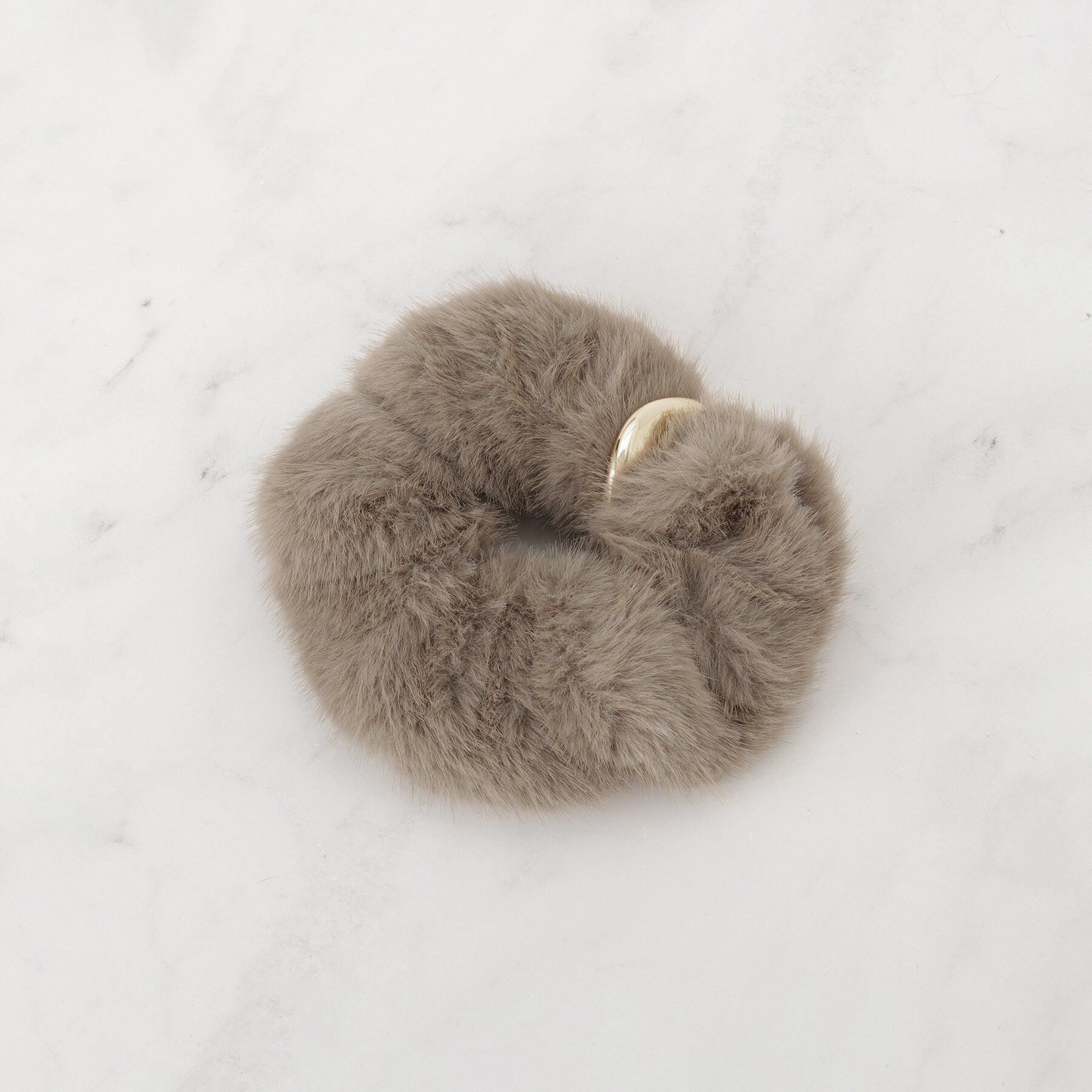 grove「フェイクファーメタルシュシュ」|その他|ライトベージュ(05