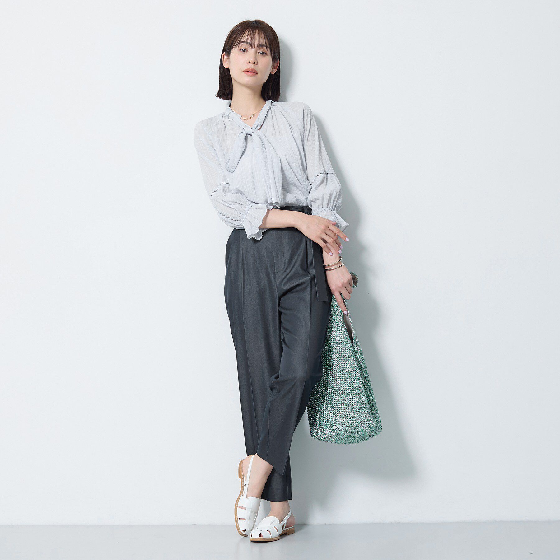 INDIVI「【洗える／シャーリング素材】ボリューム袖エアリーブラウス」|シャツ・ブラウス|