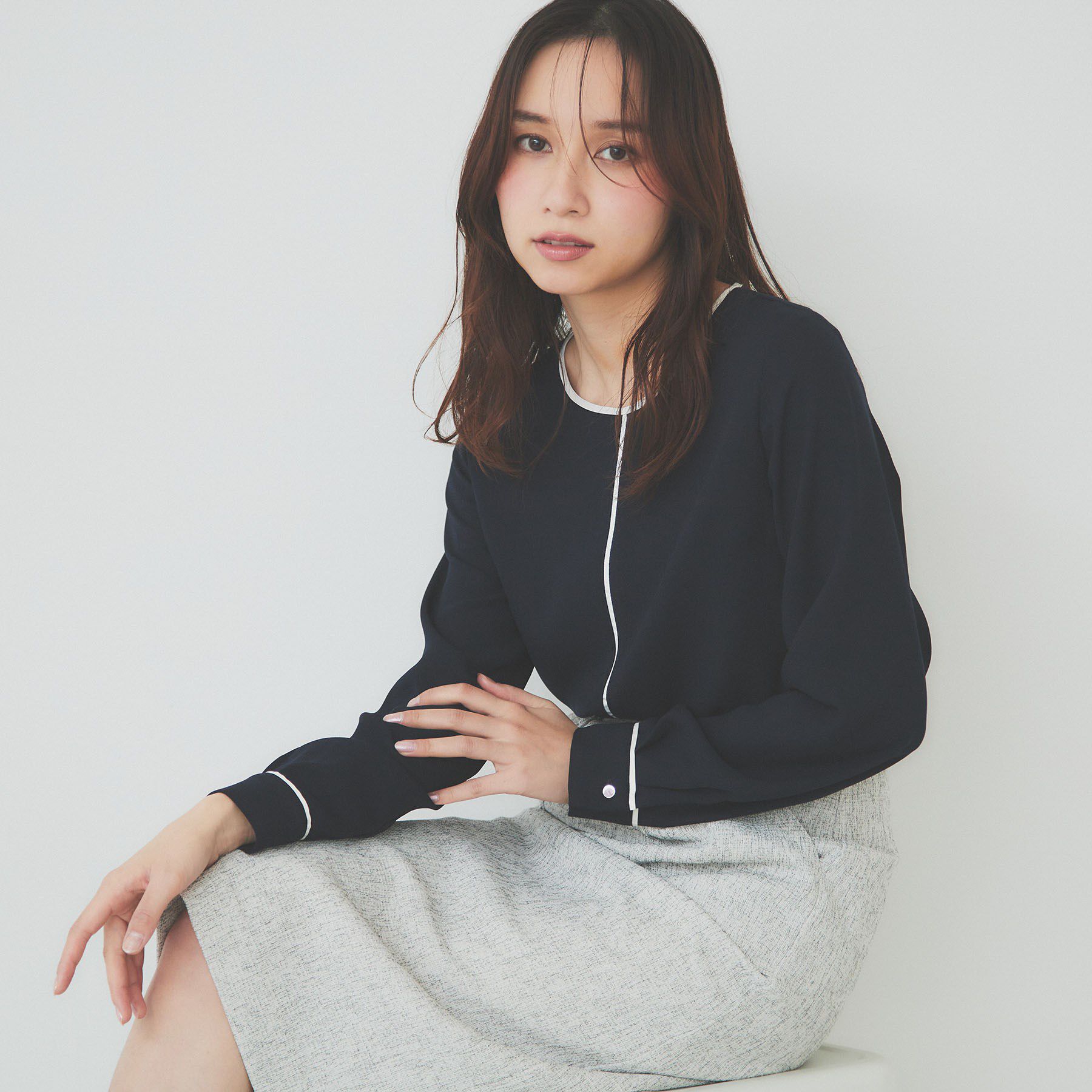 index「バイカラーパイピングブラウス【洗濯機洗い可】」|シャツ・ブラウス|ネイビー(594)