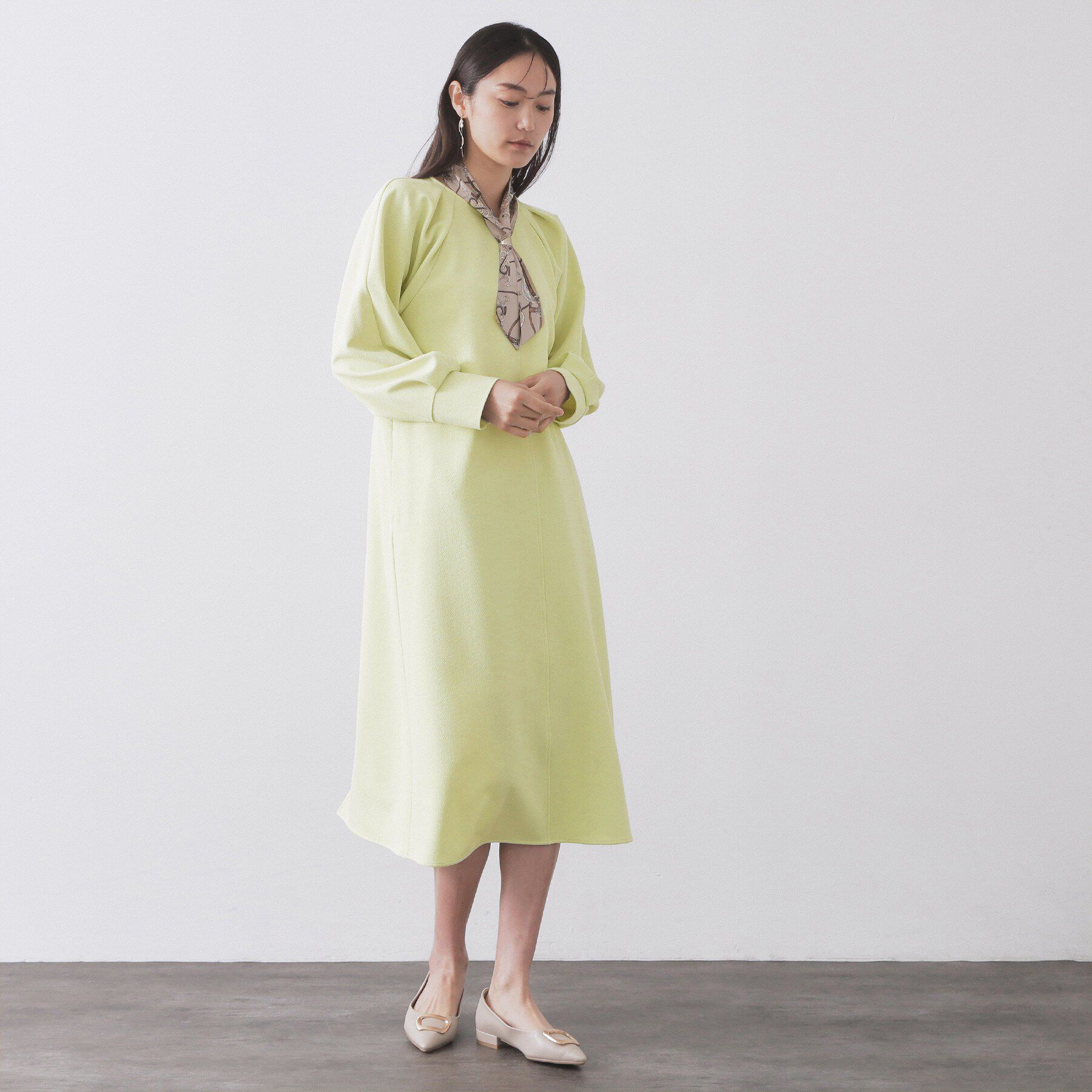 OPAQUE.CLIP「タックデザインAラインワンピース【洗濯機OK】」|ワンピース|