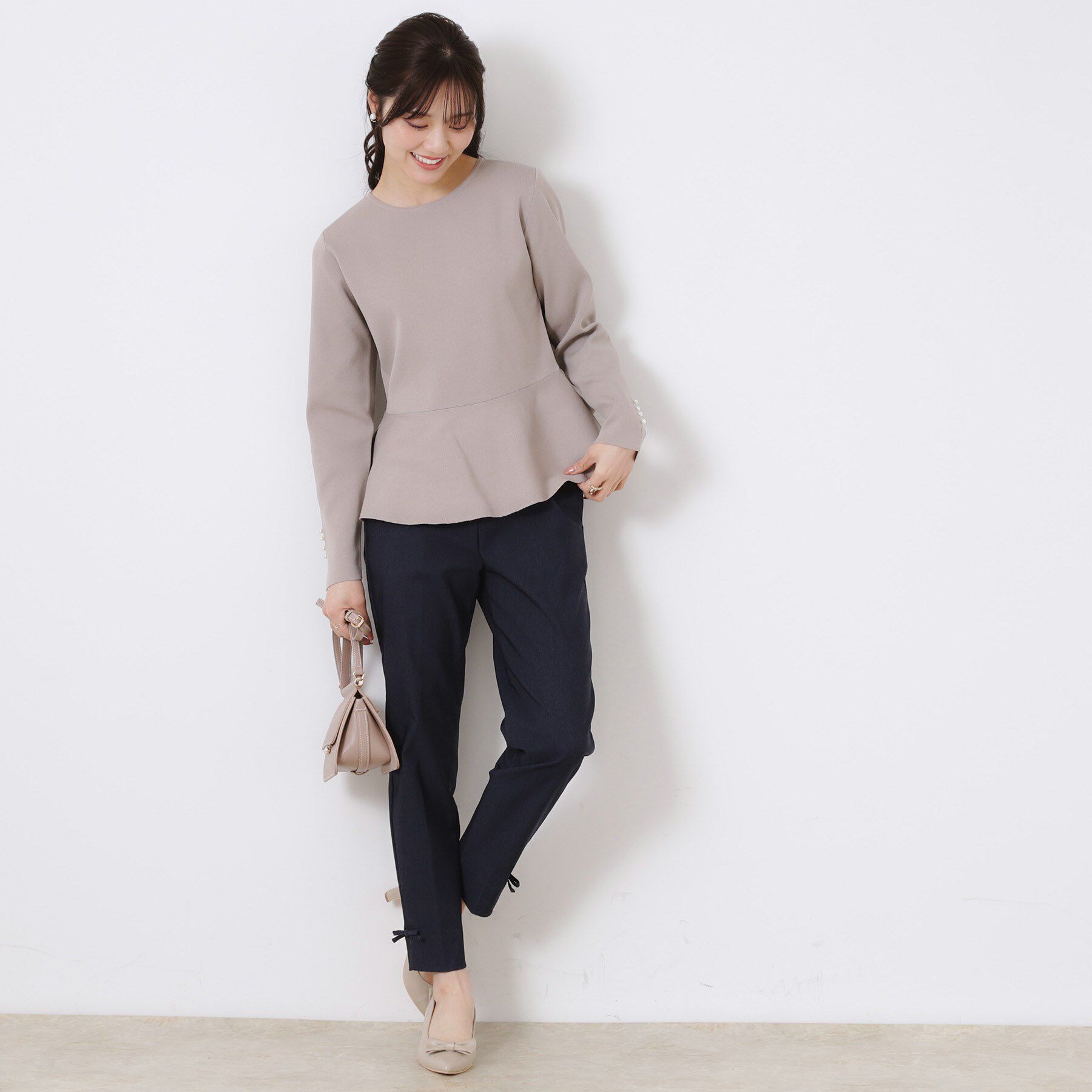 Couture broach「【大人可愛い・通勤】バックパール調ペプラムニット」|ニット・セーター|