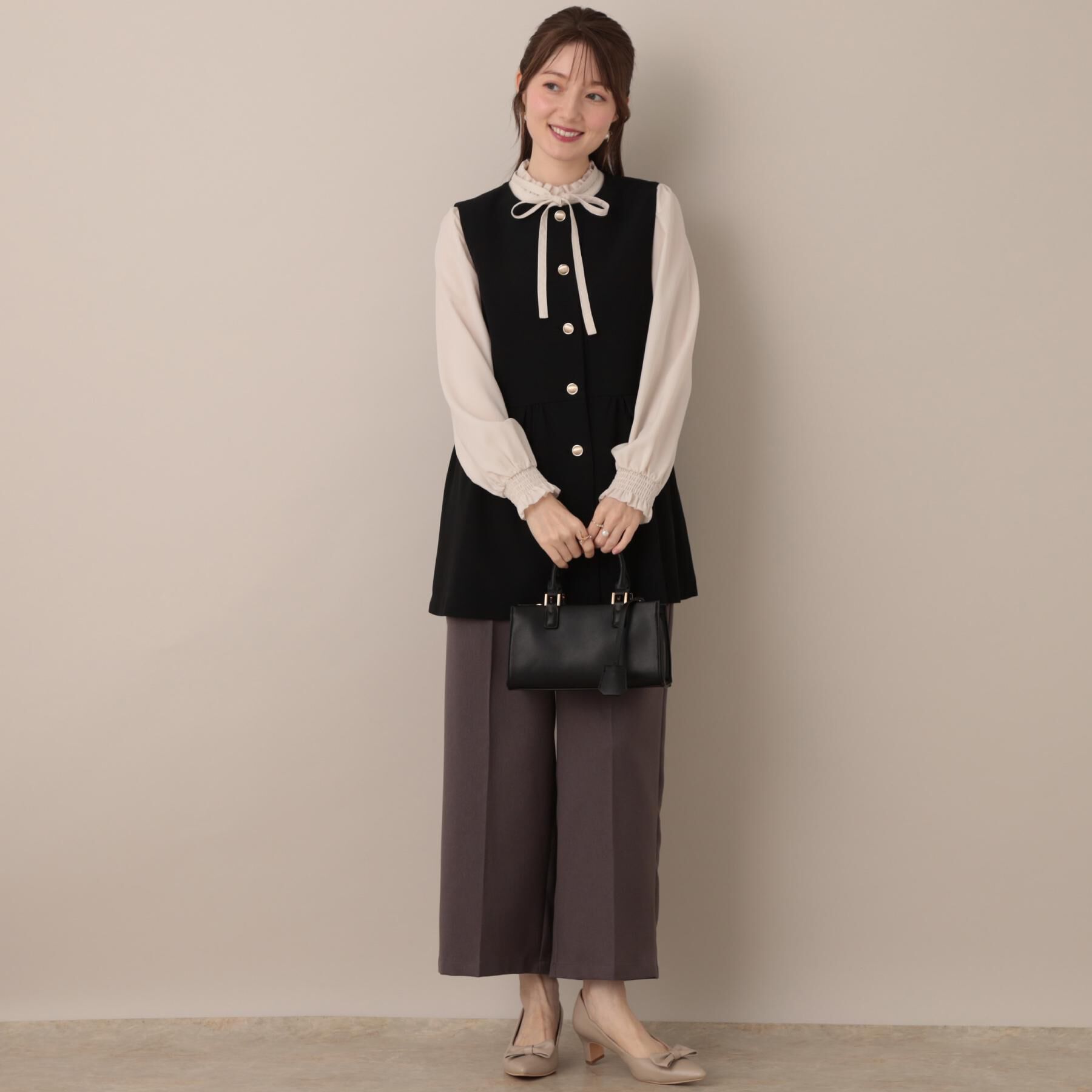 Couture broach「【フェミニン・きれいめ】ゴールド釦ペプラムジレ」|ベスト・ジレ|