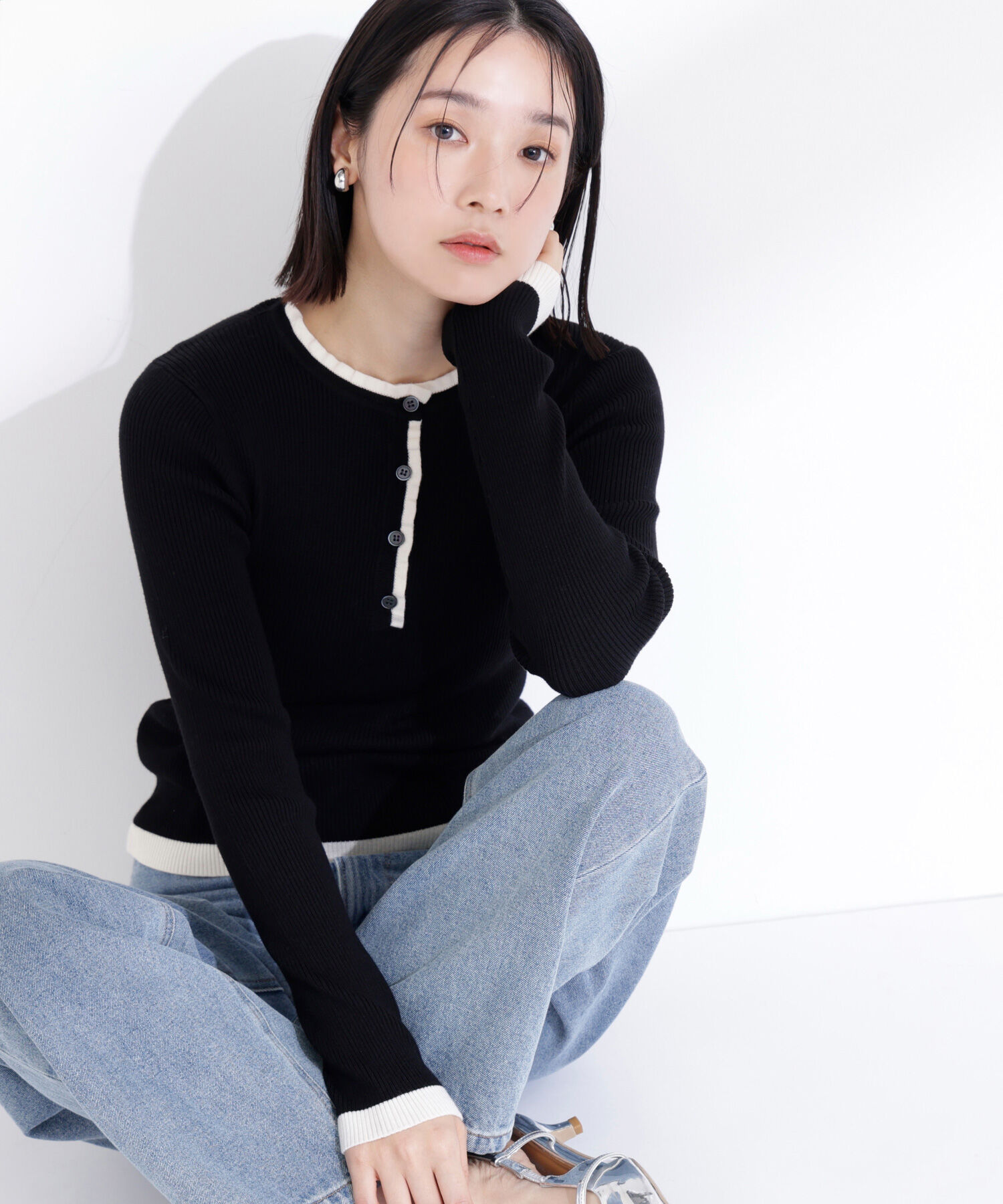  「バイカラーフリルトリムニット」|ニット・セーター|ブラック&times;ア  2