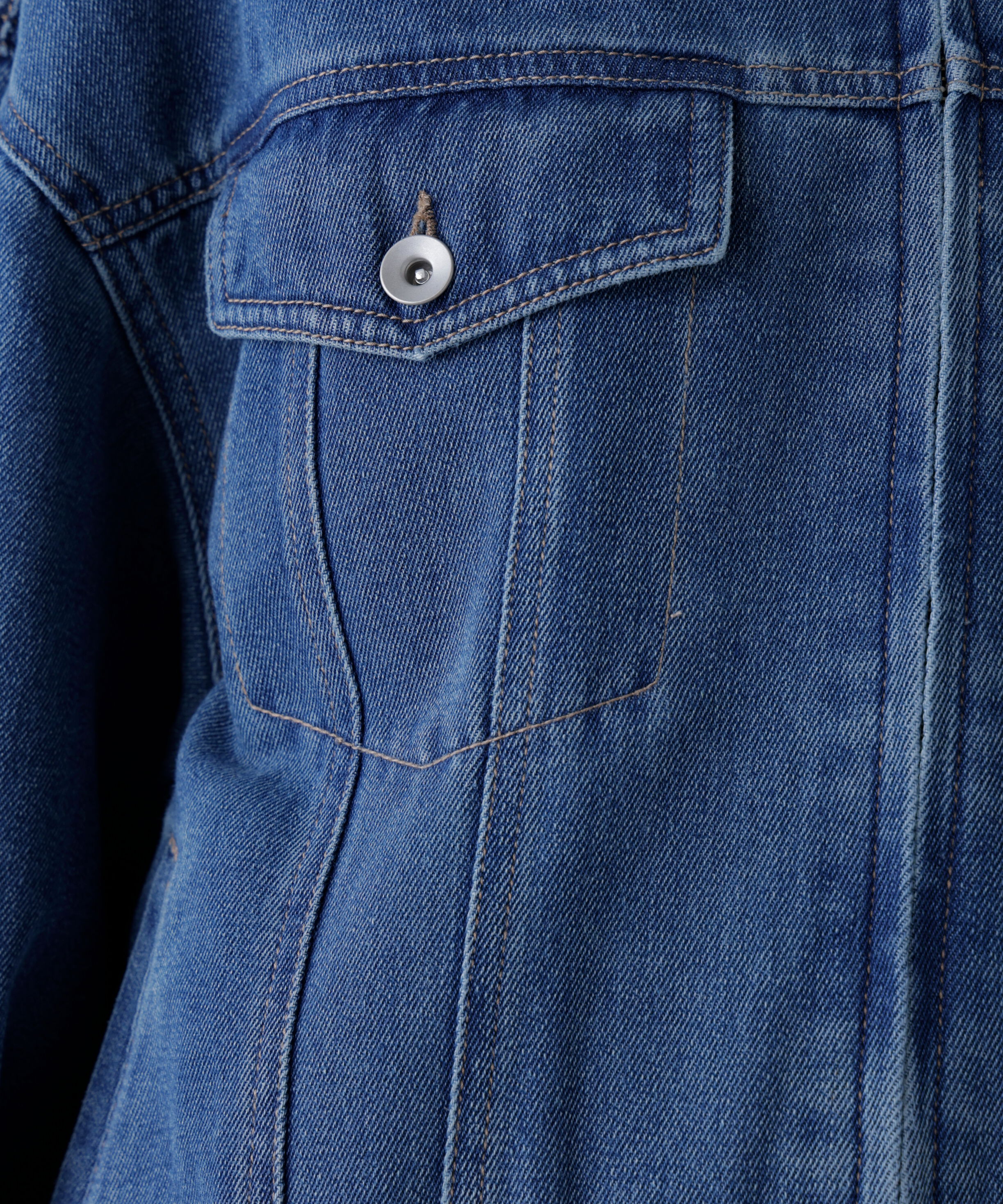  「オーバーサイズデニムジャケット」|ブルゾン・スタジャン|