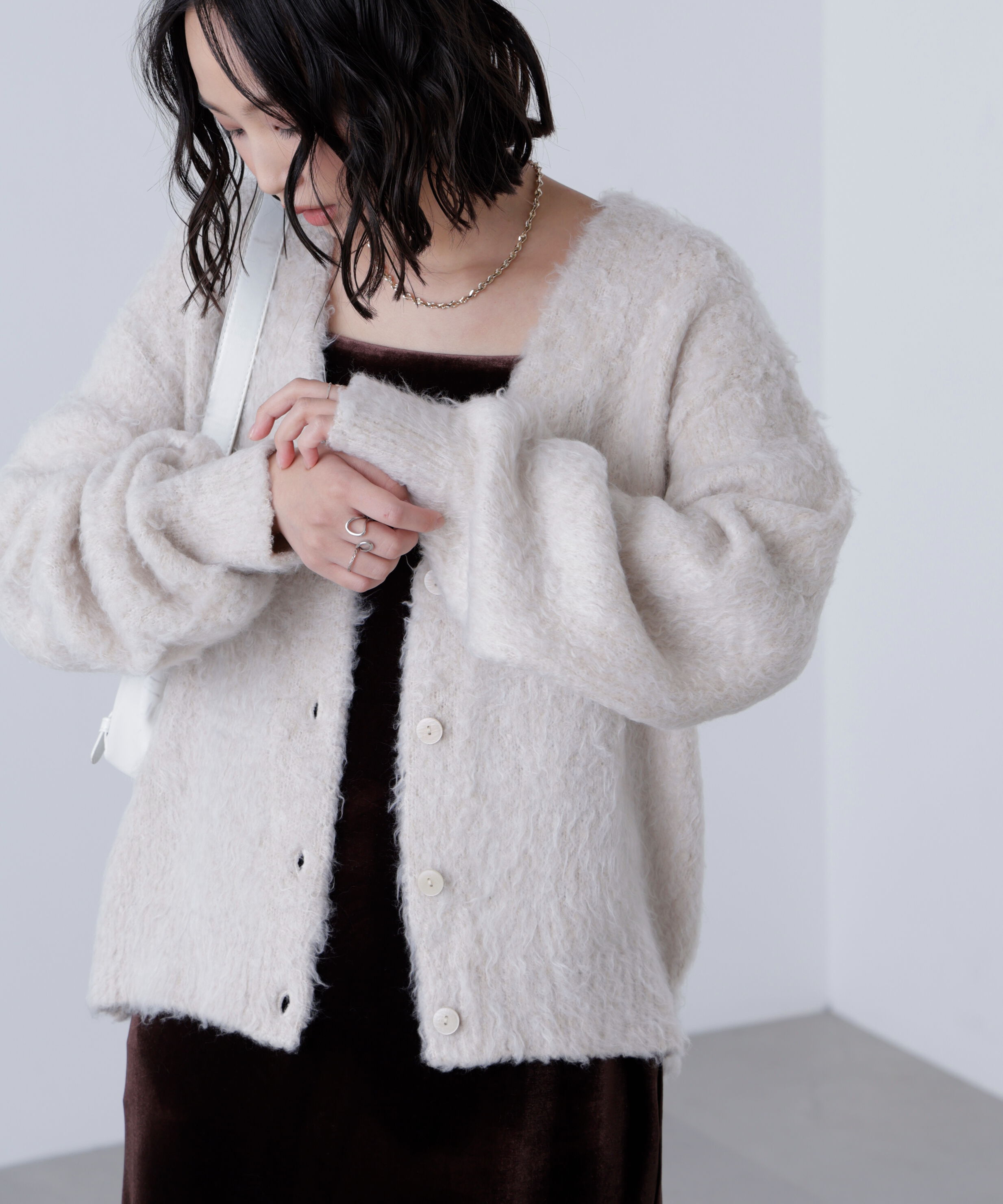  「ウェーブ起毛Vネックカーディガン」|ニット・セーター|