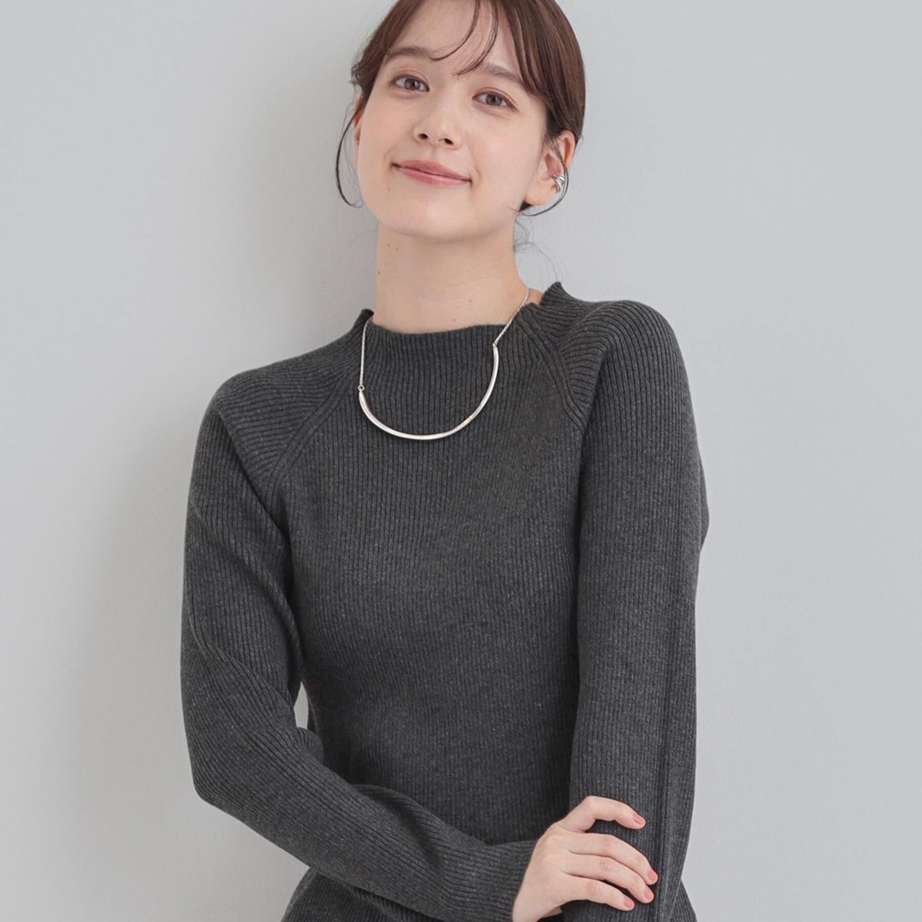 SHOO･LA･RUE「【絶妙なゆるピタ/洗濯機可】ちくちくしにくい リブハイネックやわらかニット」|ニット・セーター|チャコールグレー(0