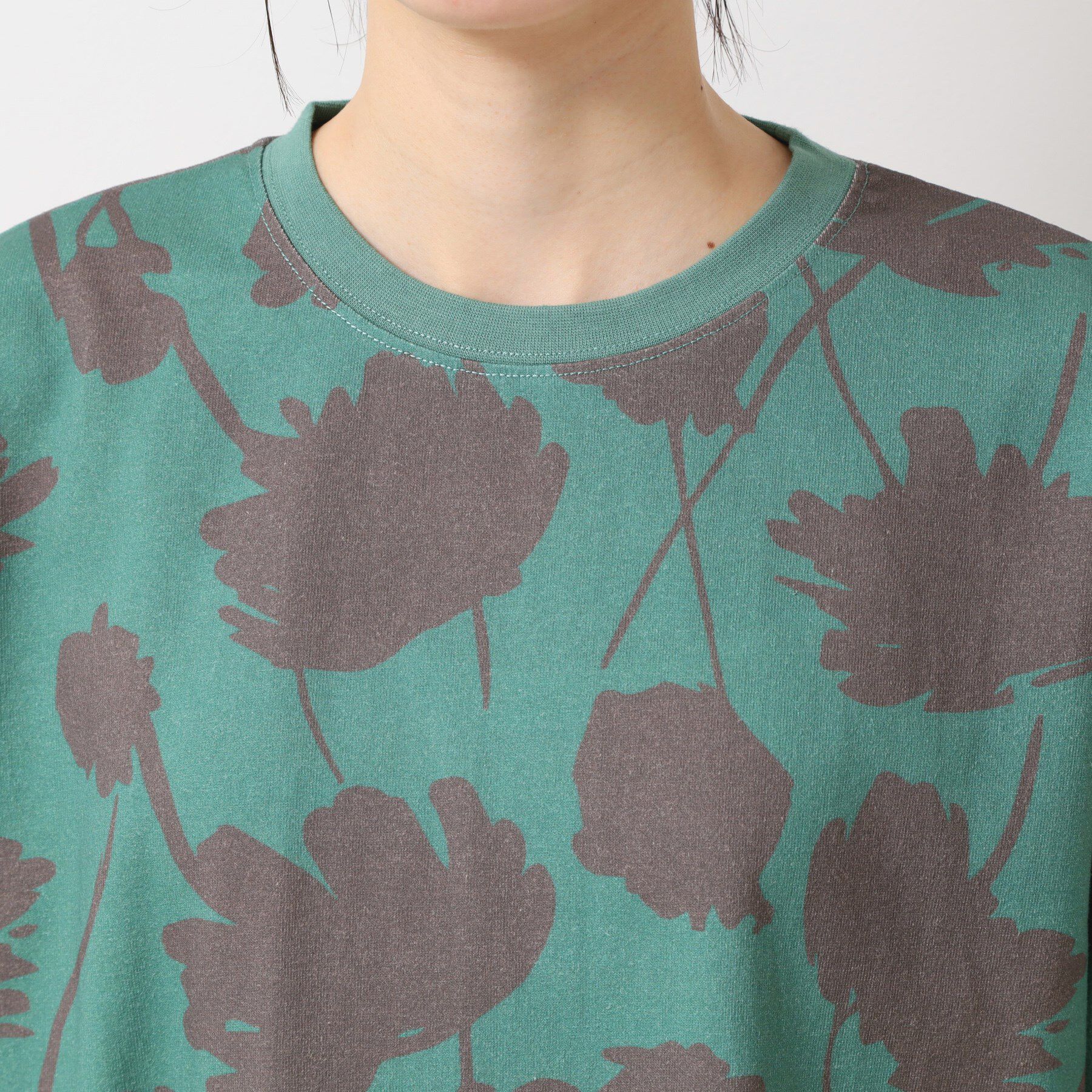 Dessin「【リンクコーデ・洗える】フラワープリントTシャツ」|Tシャツ・カットソー|