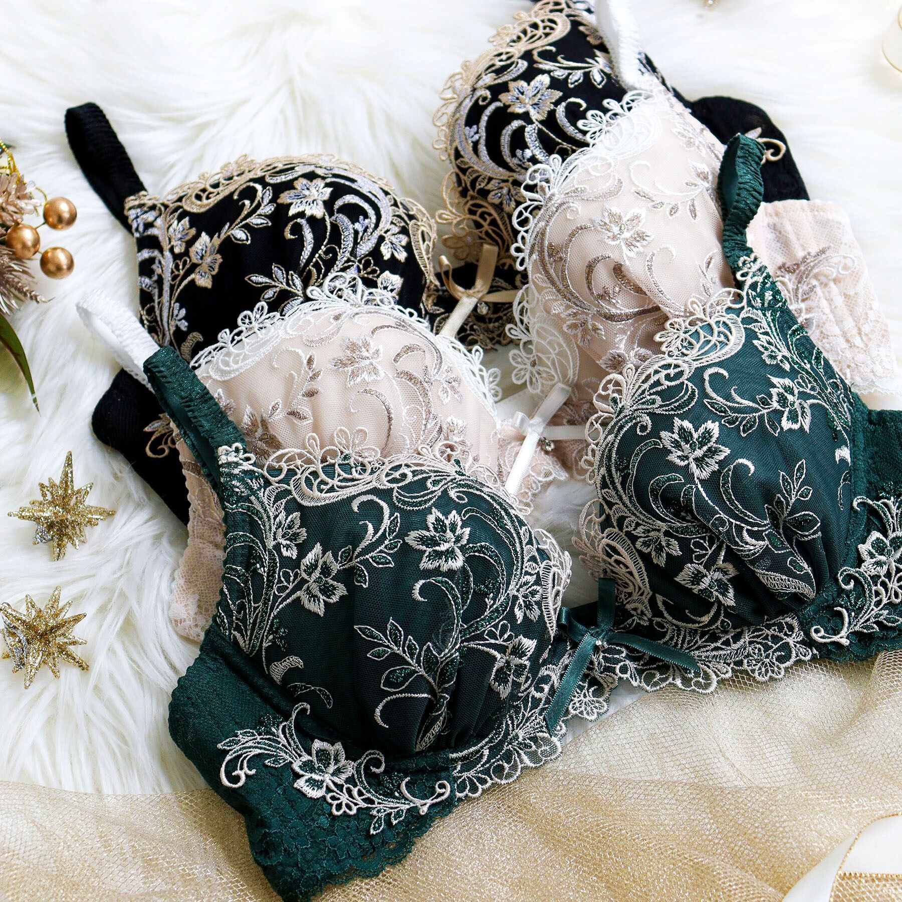 Risa Magli「アンシェラ ブラジャー（G-H）＜V Make Type＞」|インナー|