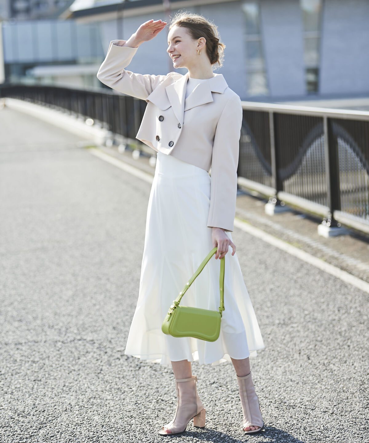 アンドクチュール「ダブルクロスショートトレンチ」|トレンチコート|