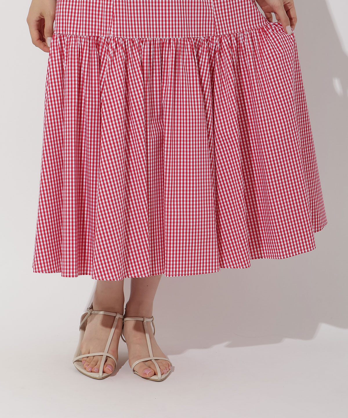 アンドクチュール「ギンガムフリルノースリワンピース」|ワンピース|