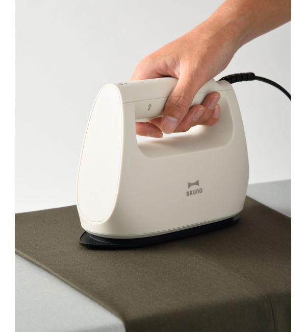 BRUNO「衣類スチーマー」|電化製品|