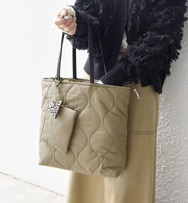 SHIPS any「《追加予約》【WEB限定】SHIPS any: チャーム付き キルティング スクエア A4 トート バッグ」|トートバッグ|