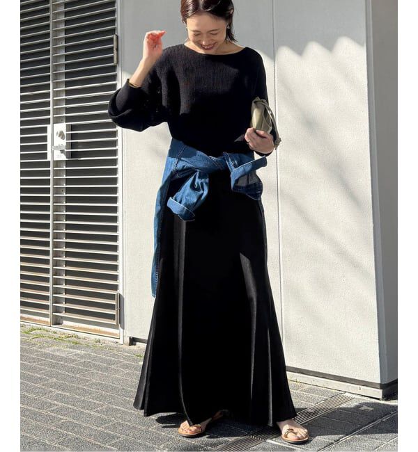 SLOBE IENA「《ブラックのみWEB限定/追加2》グロッシーサテンフレアスカート」|スカート|