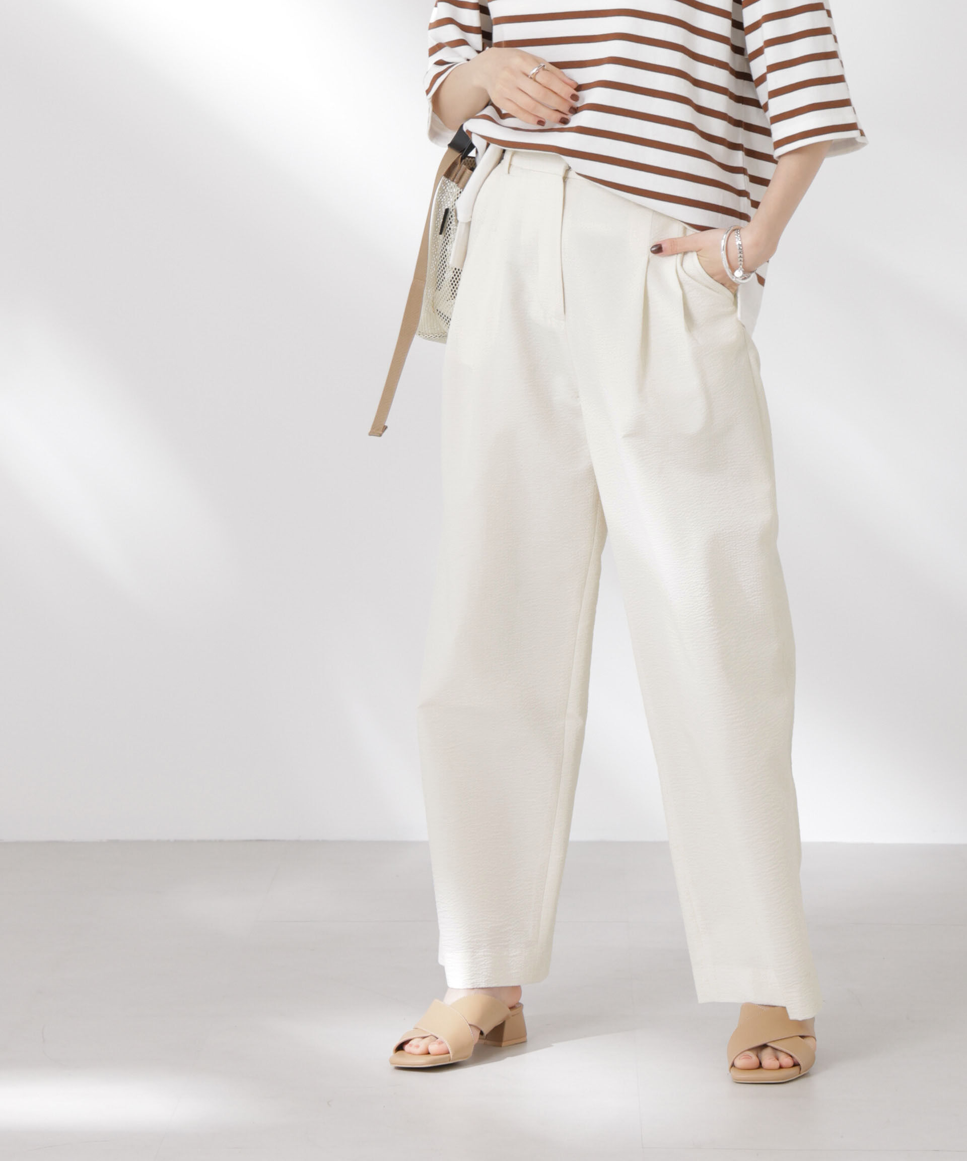 nano･universe「サッカータックワイドパンツ(セットアップ可)」|チノ|