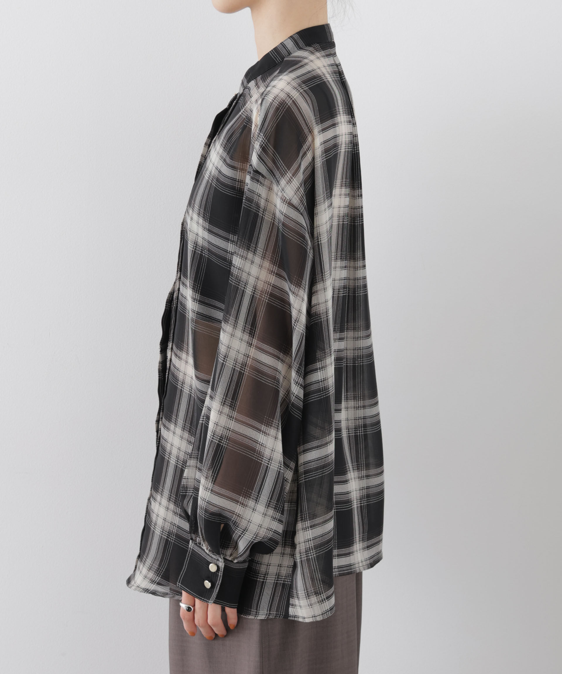 nano･universe「シアーチェックプリントピンタックスタンドカラーブラウス」|シャツ・ブラウス|